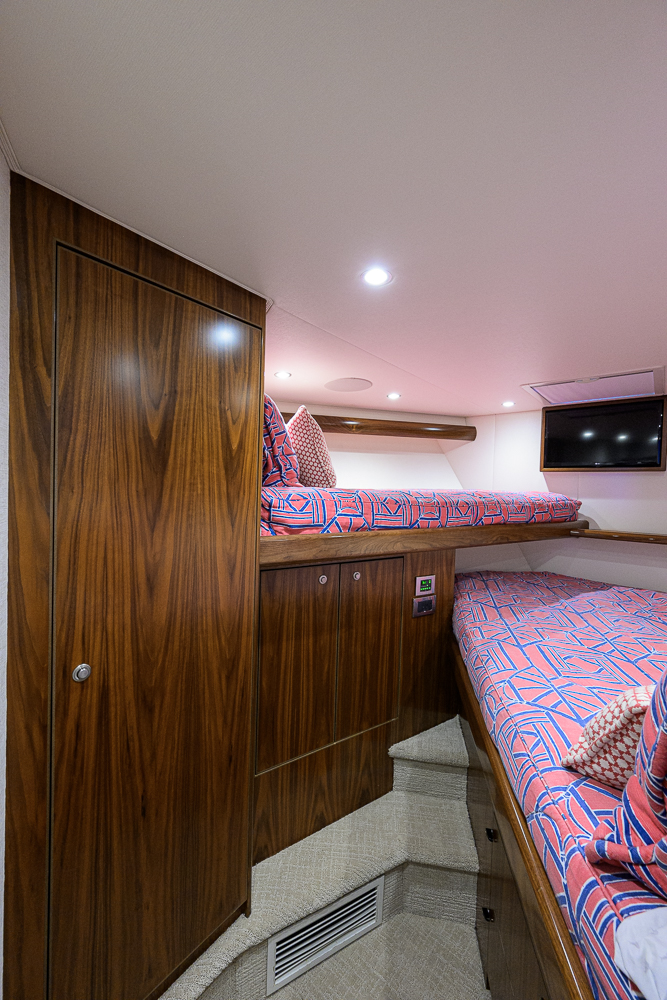 Following Seas yacht photo 81