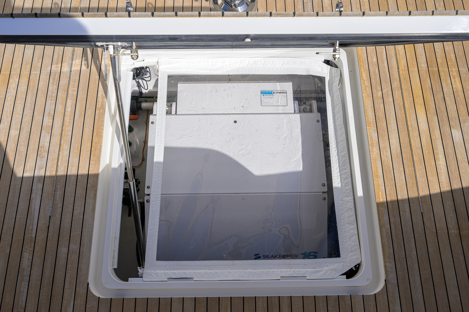 Following Seas yacht photo 47