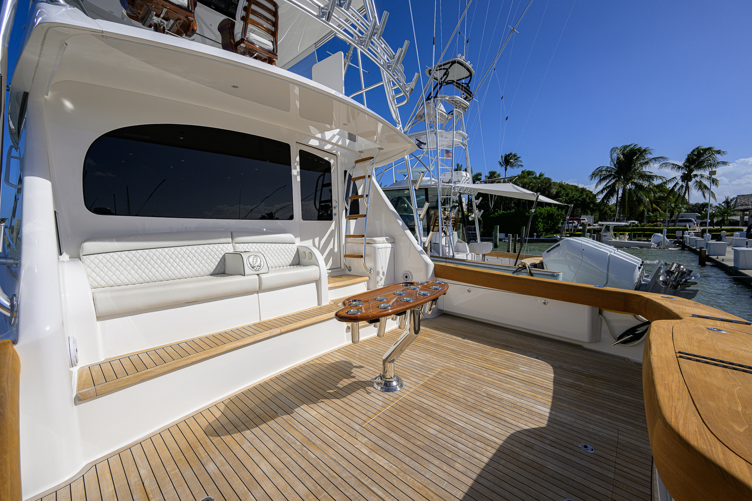 Following Seas yacht photo 41