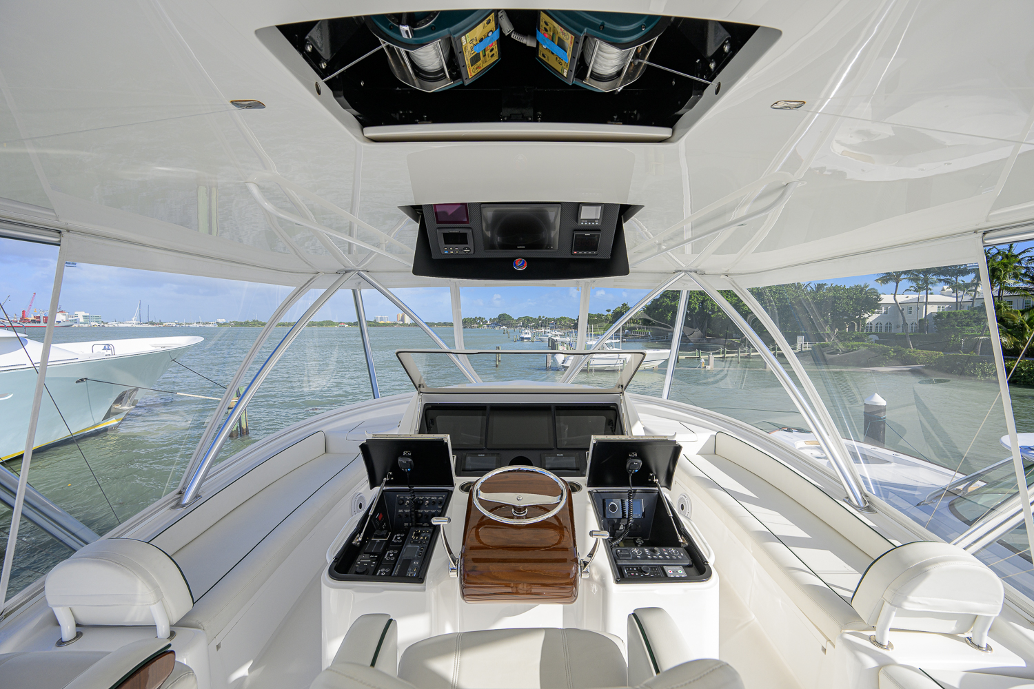 Following Seas yacht photo 26