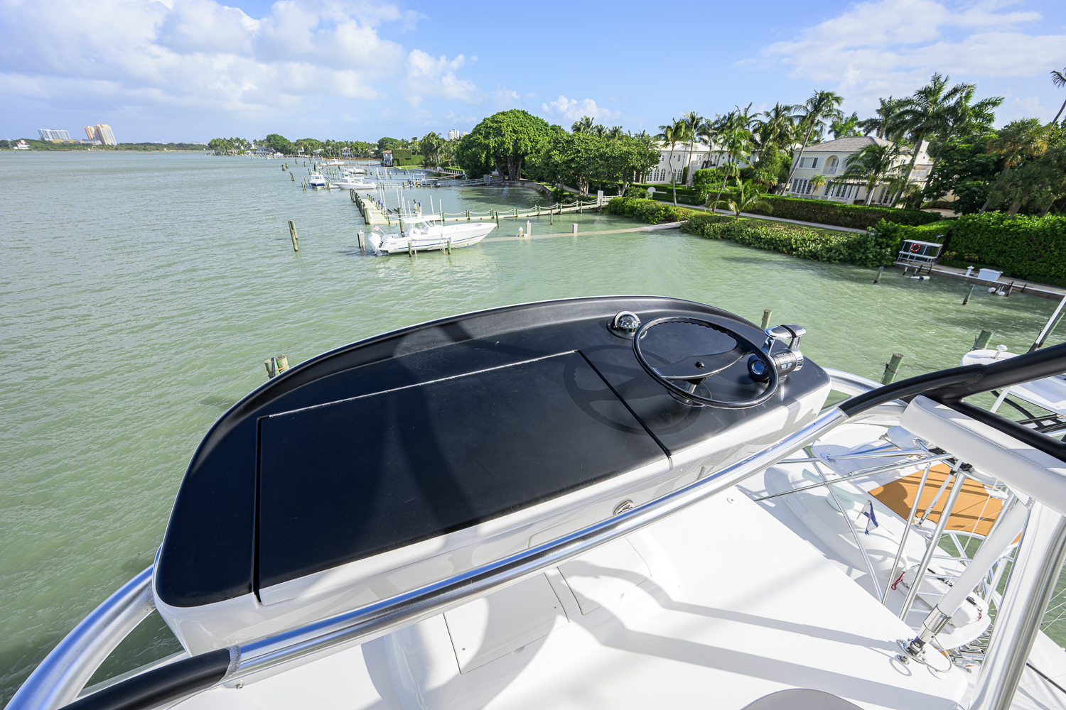 Following Seas yacht photo 15