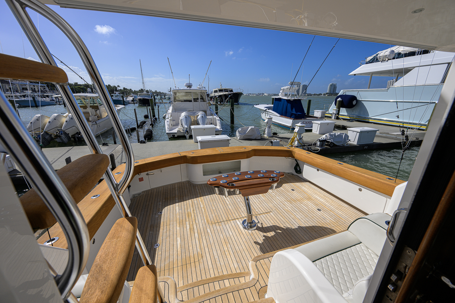 Following Seas yacht photo 37