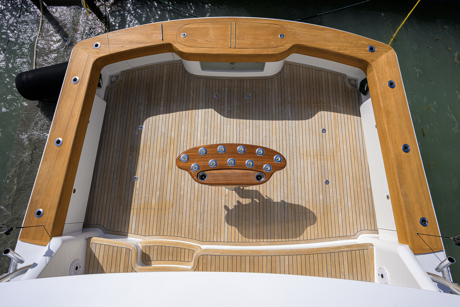 Following Seas yacht photo 36