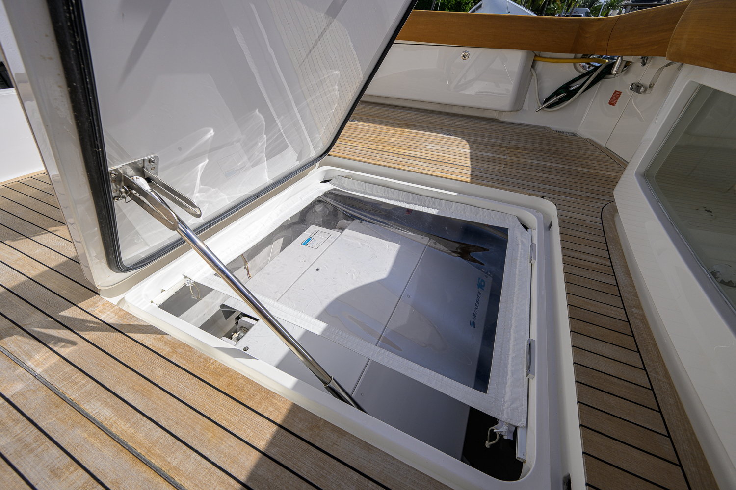 Following Seas yacht photo 46