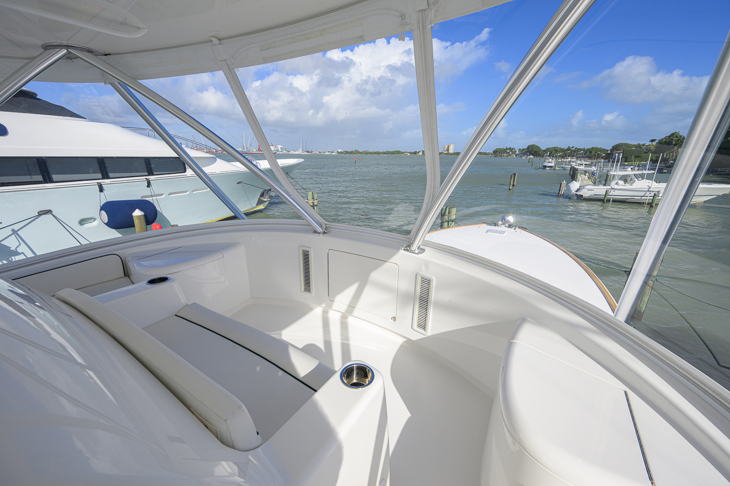 Following Seas yacht photo 31