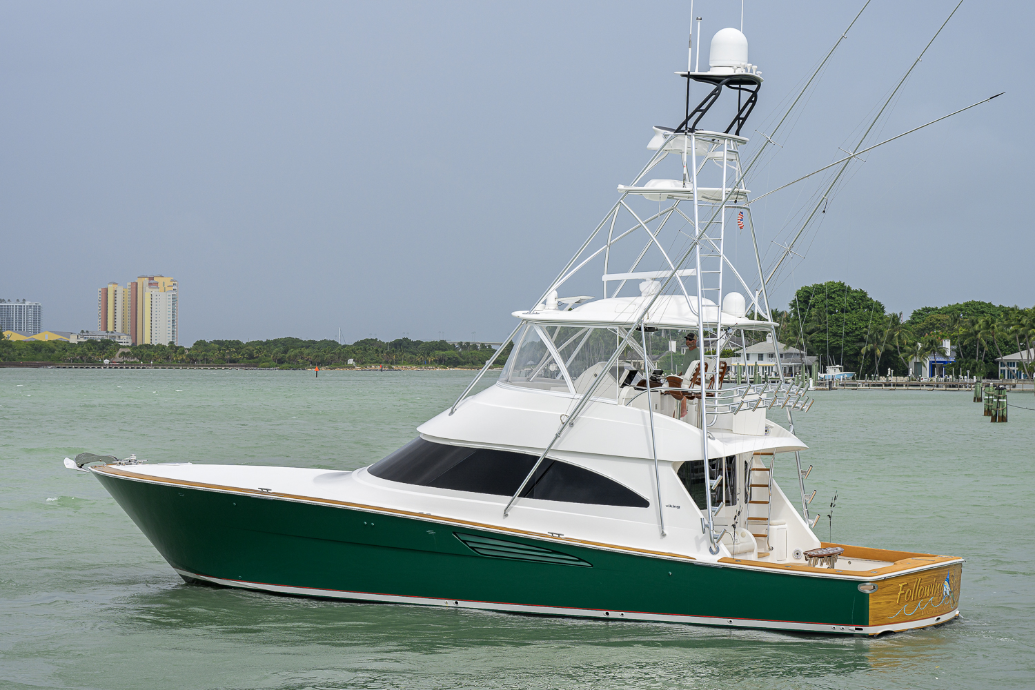 Following Seas yacht photo 10