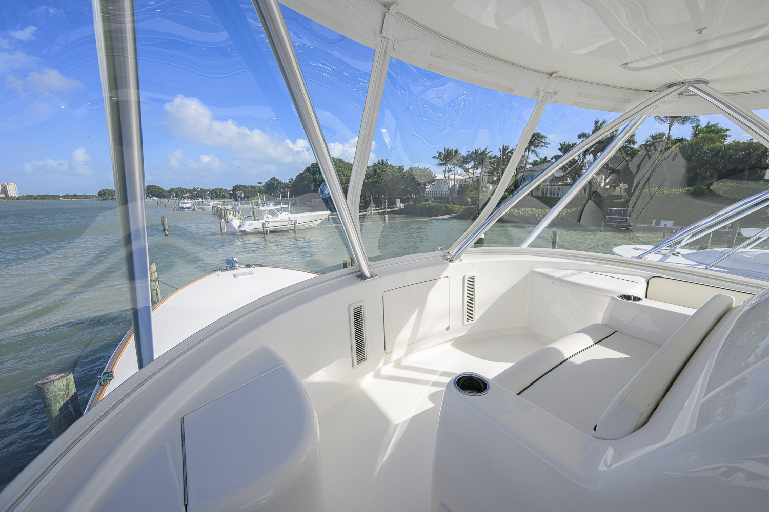 Following Seas yacht photo 34