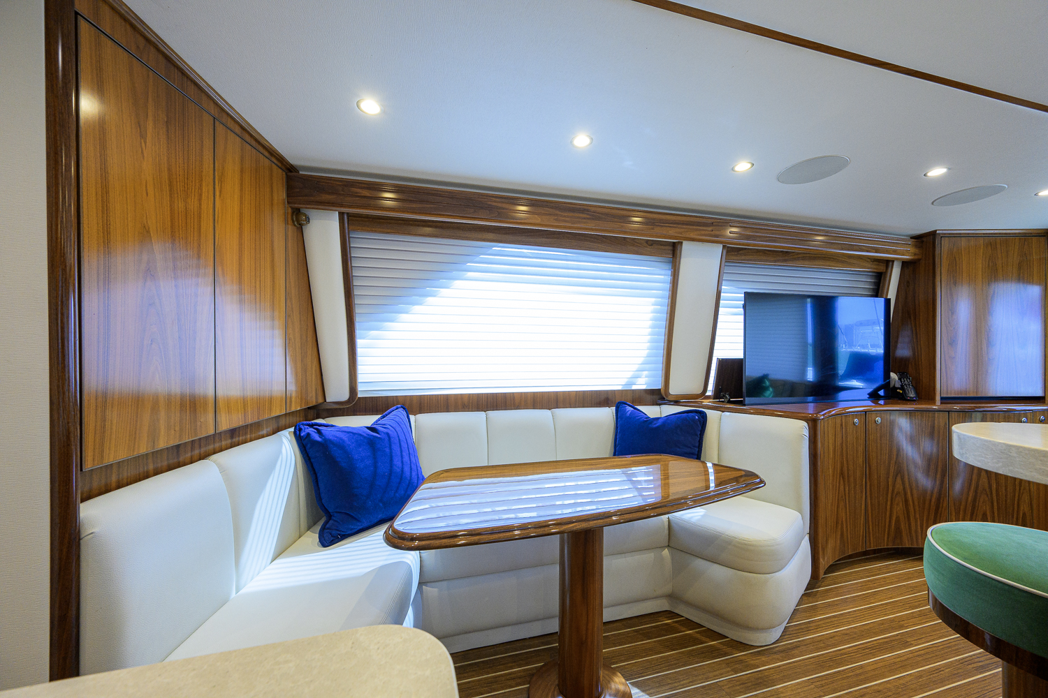 Following Seas yacht photo 77