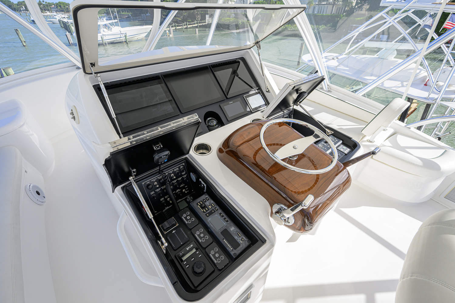 Following Seas yacht photo 25