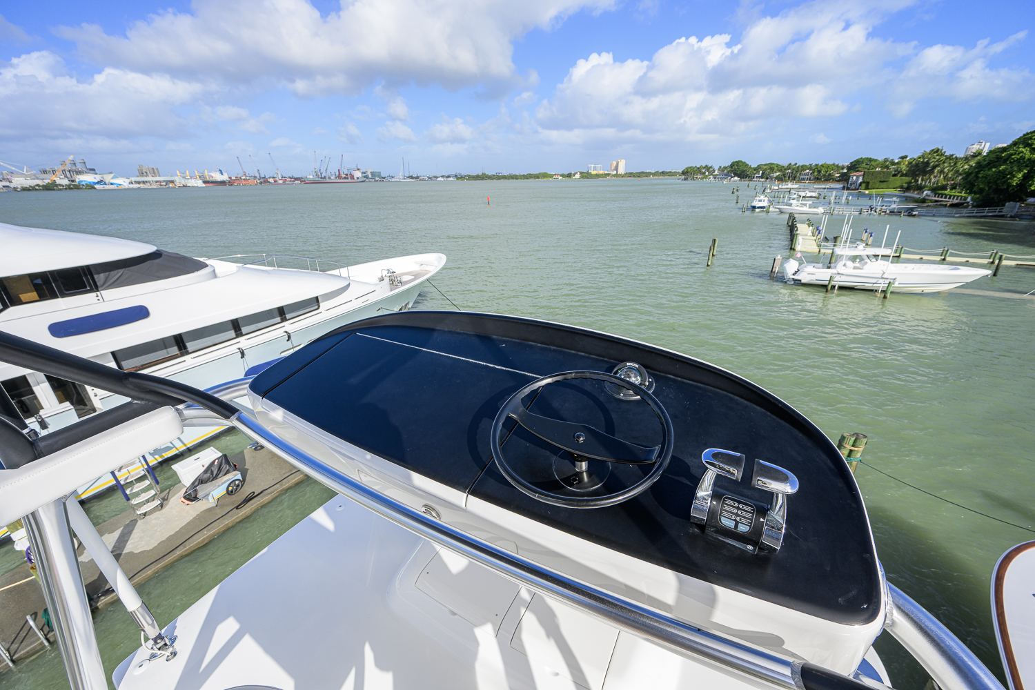 Following Seas yacht photo 17