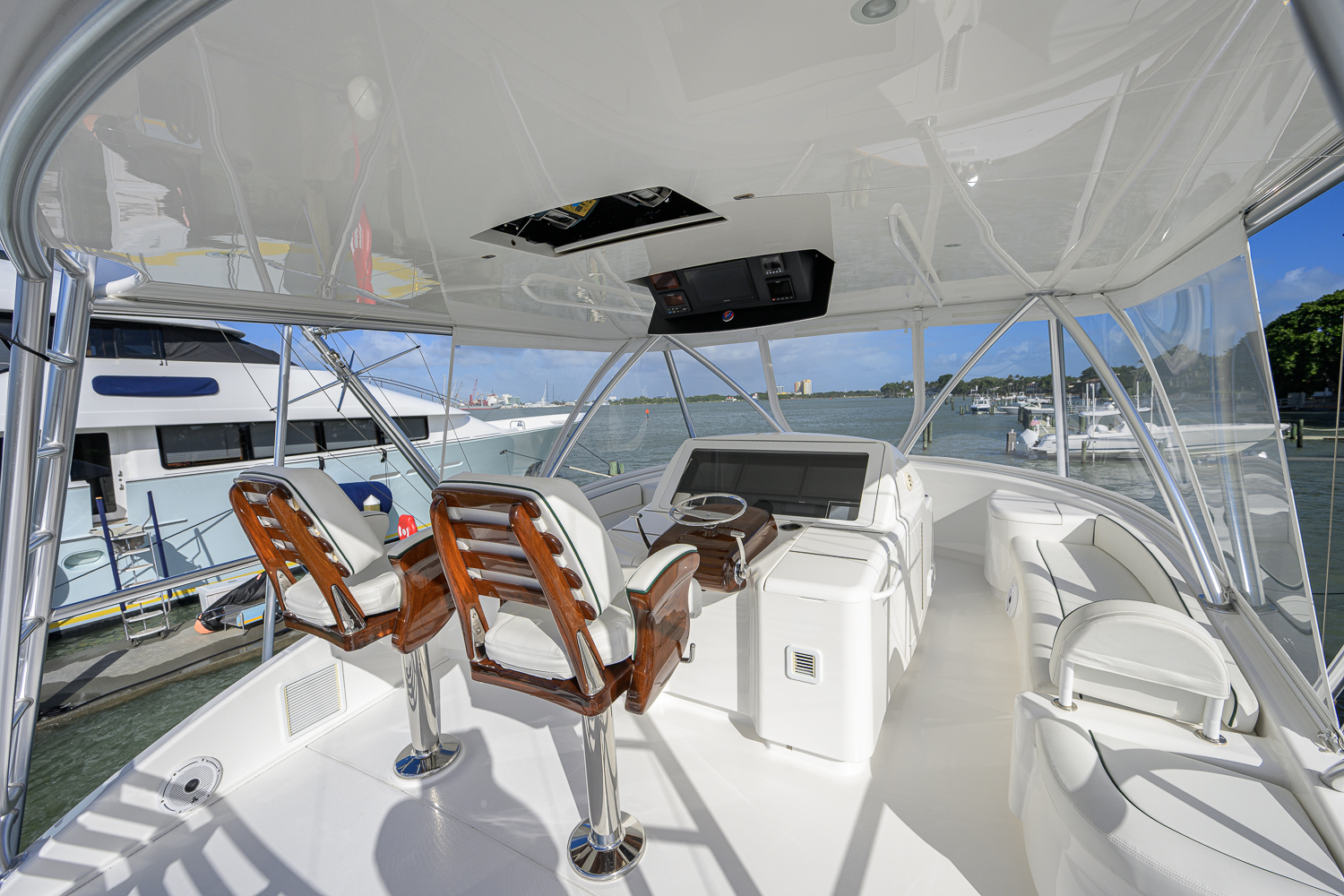 Following Seas yacht photo 23