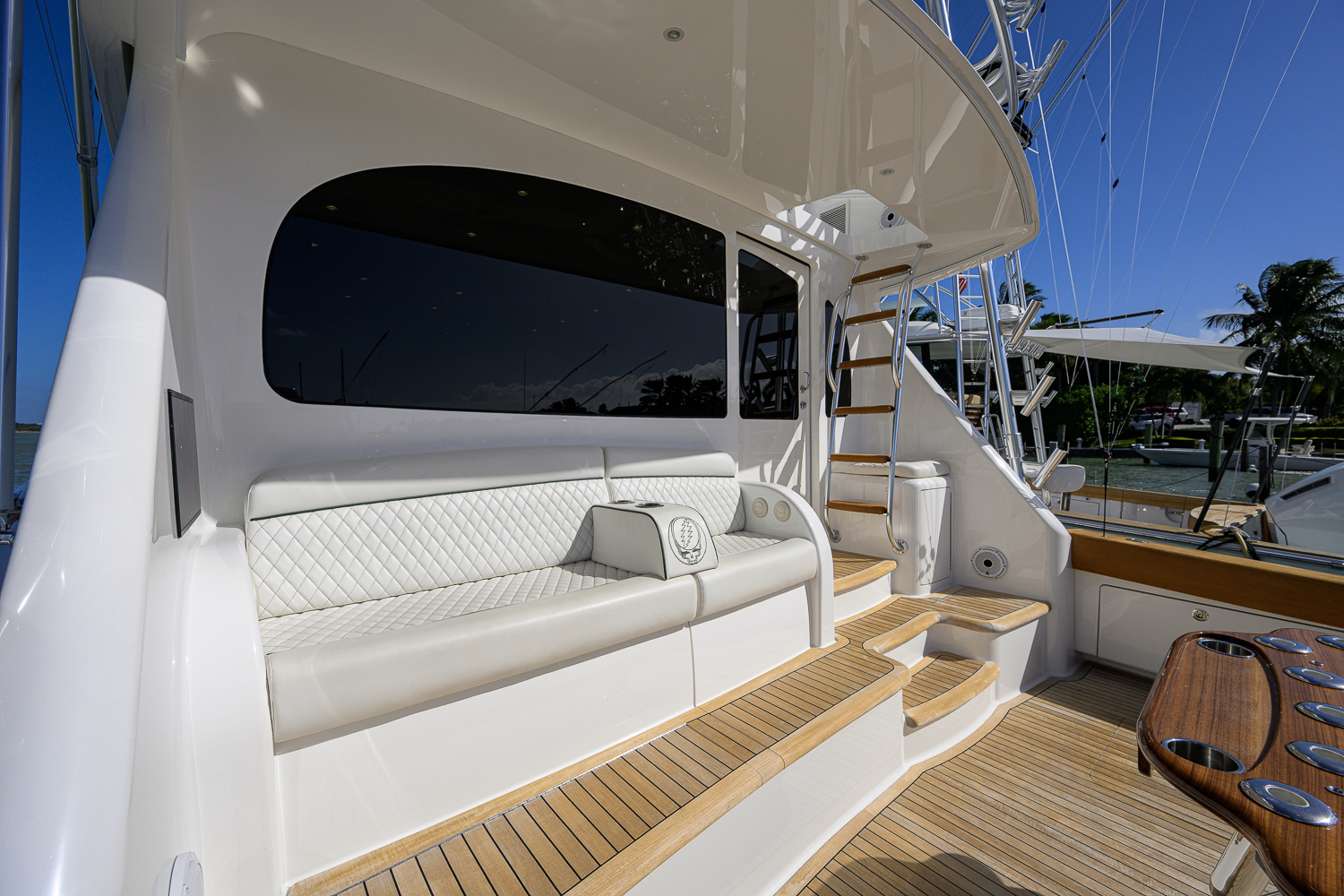Following Seas yacht photo 42