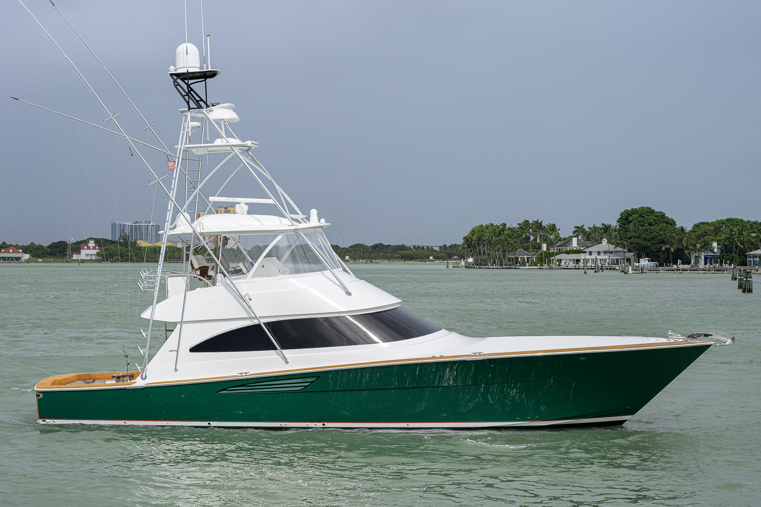 Following Seas yacht photo 2
