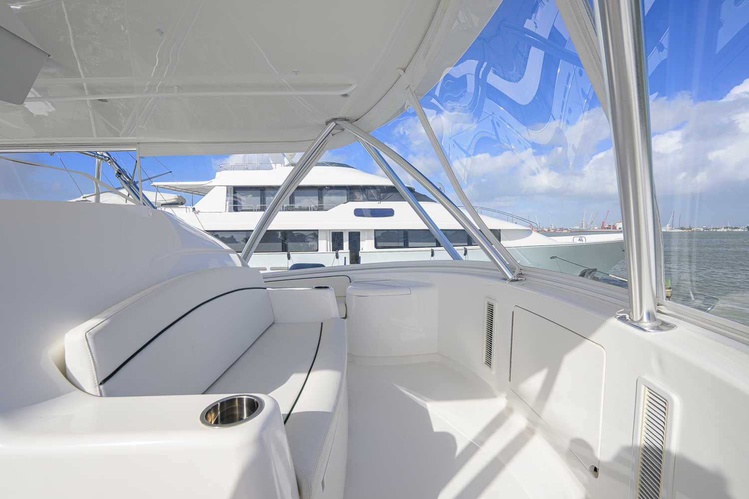 Following Seas yacht photo 32