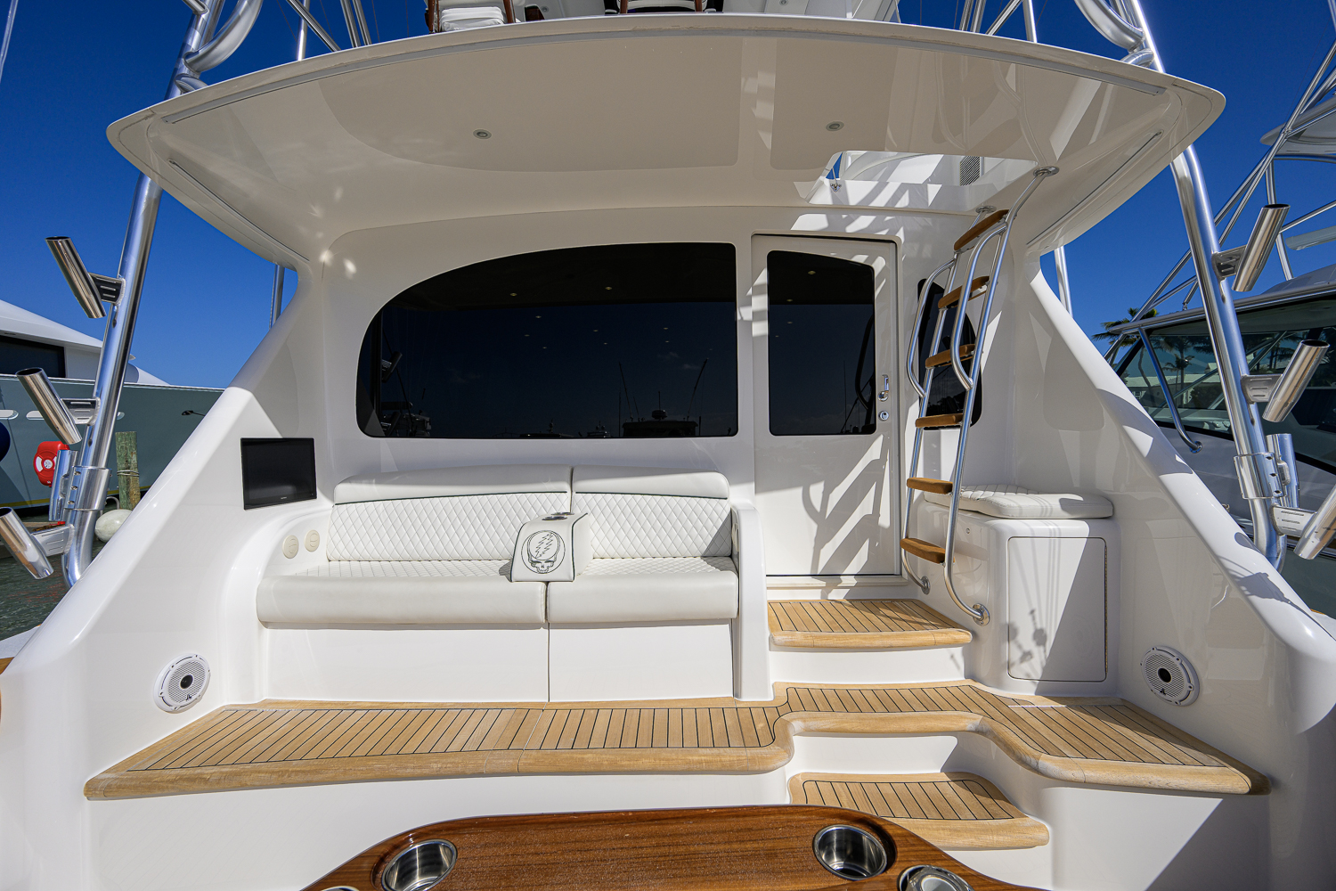 Following Seas yacht photo 43