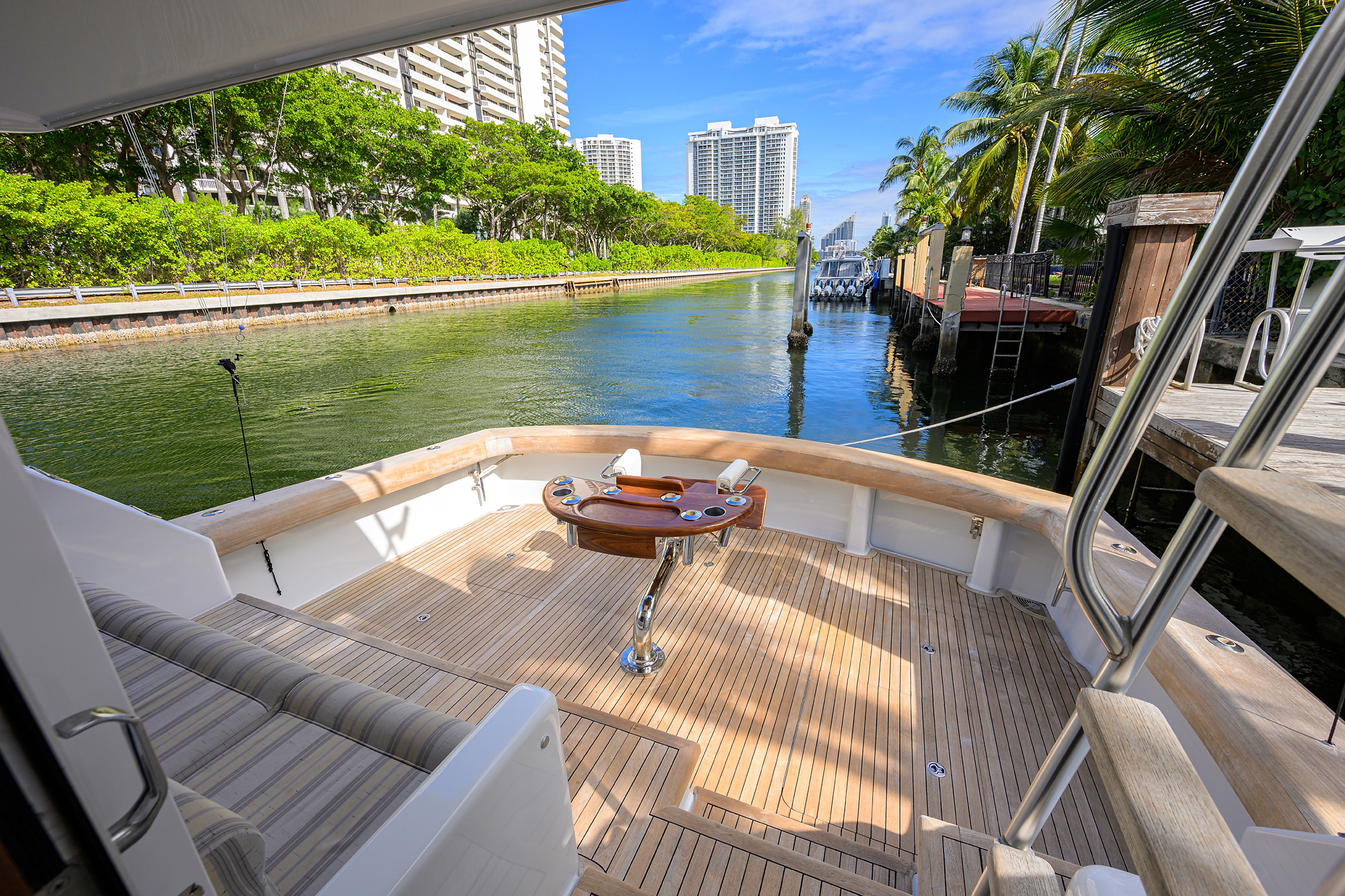 Pryorities yacht photo 31