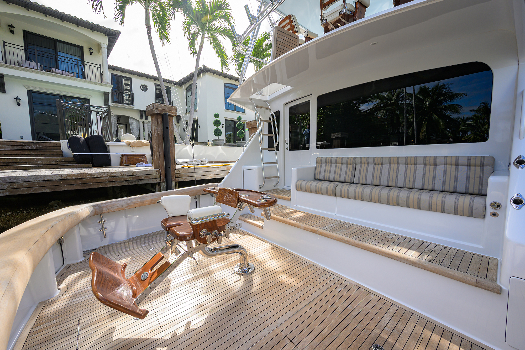 Pryorities yacht photo 35