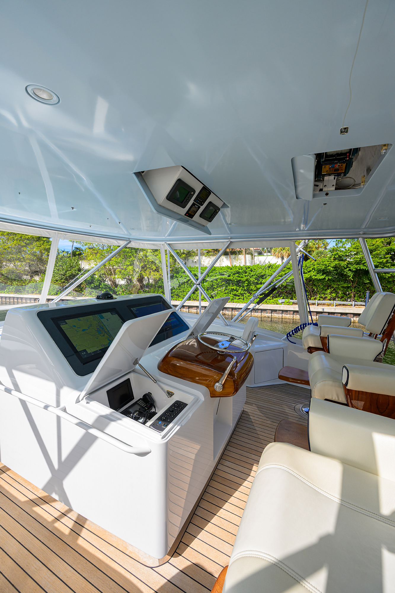 Pryorities yacht photo 23