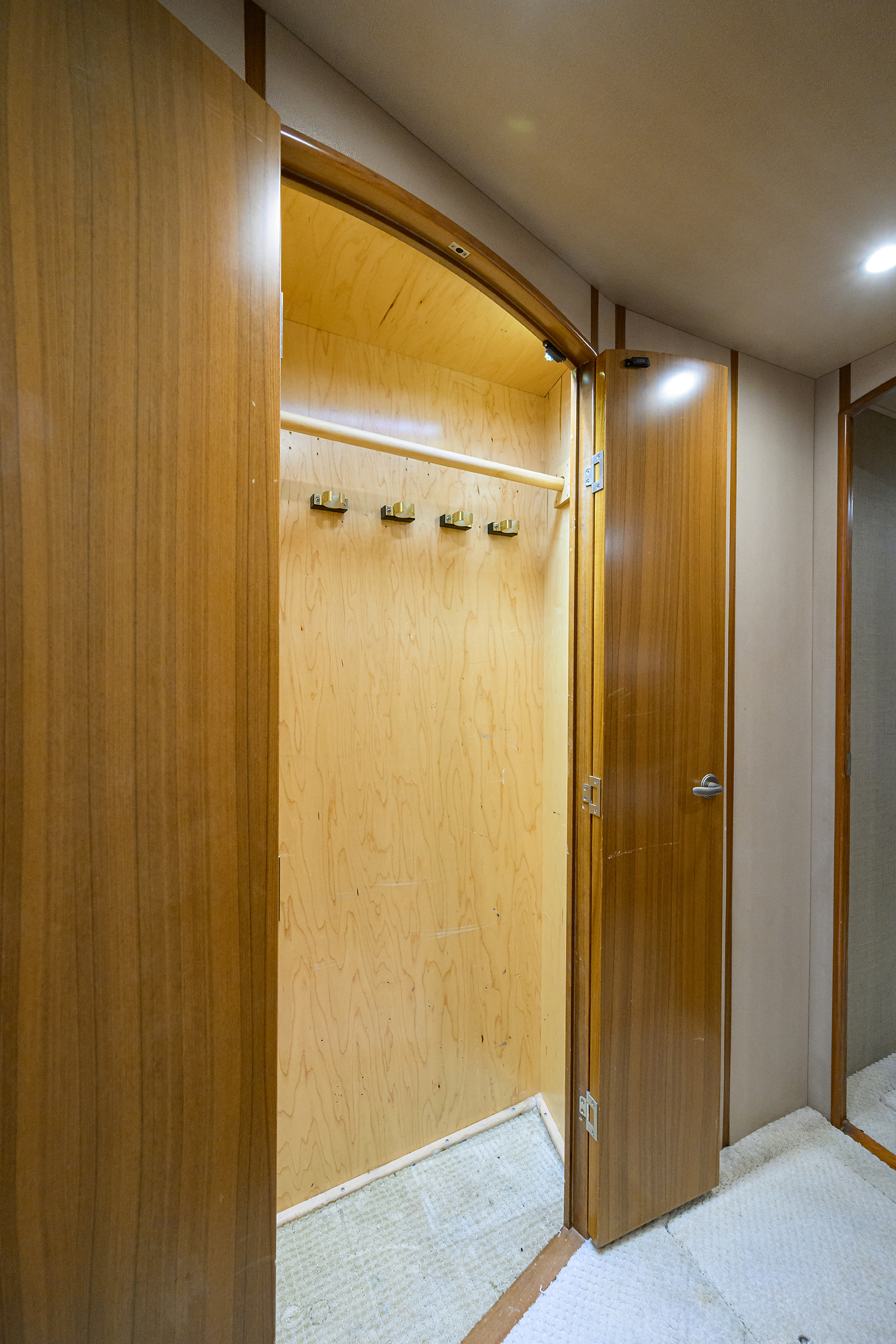 Pryorities yacht photo 96