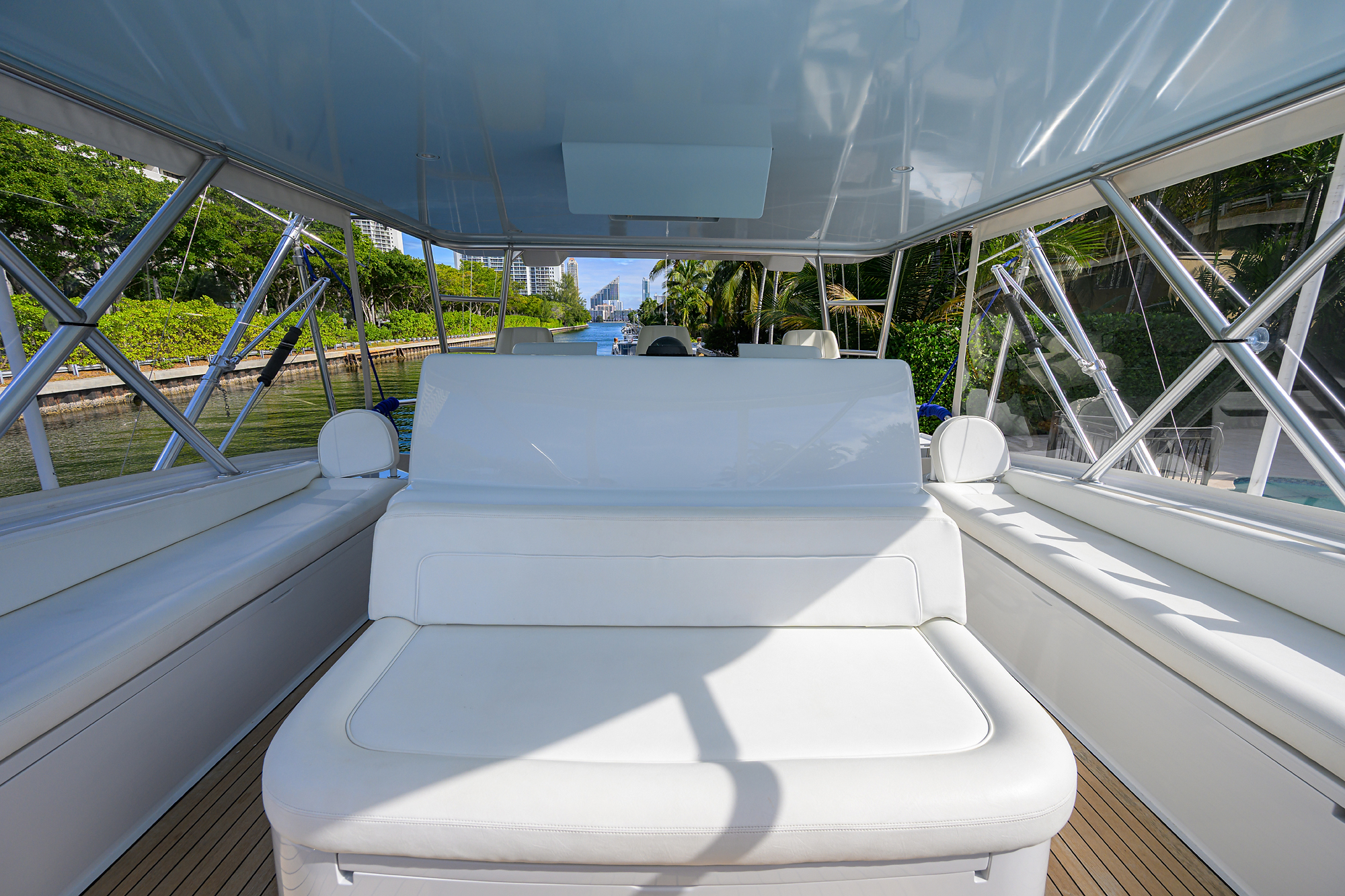 Pryorities yacht photo 27