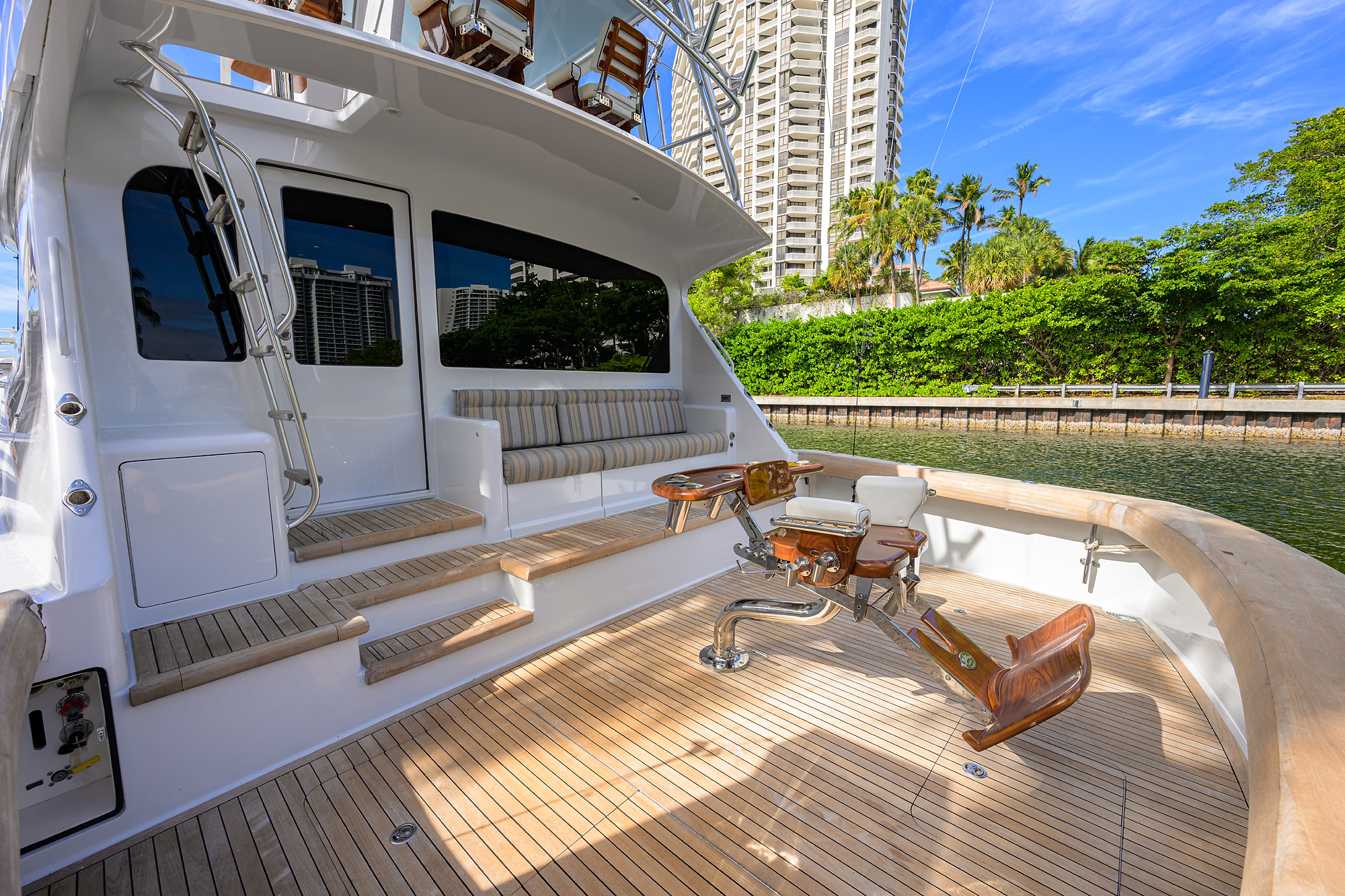 Pryorities yacht photo 32