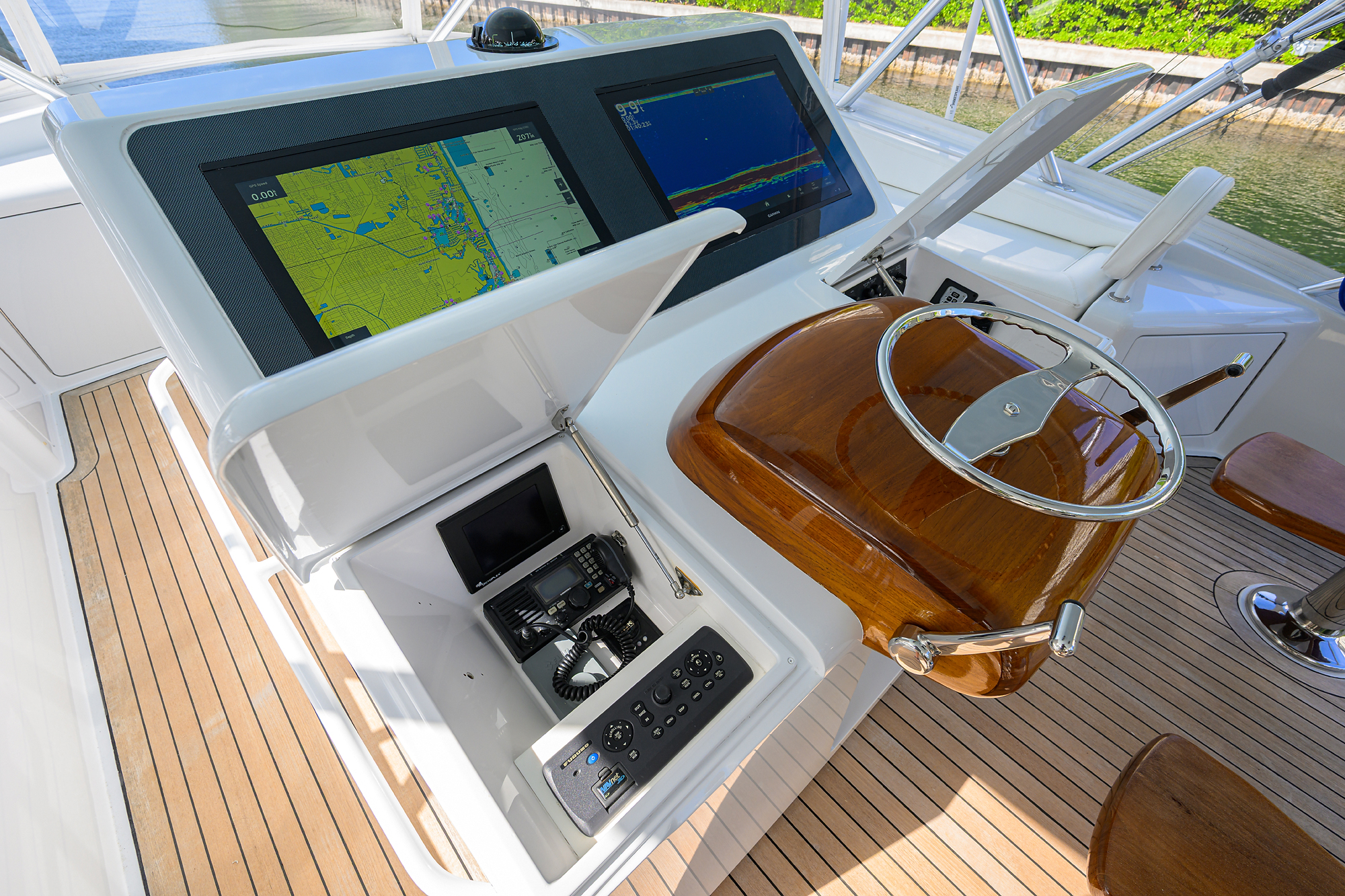 Pryorities yacht photo 22