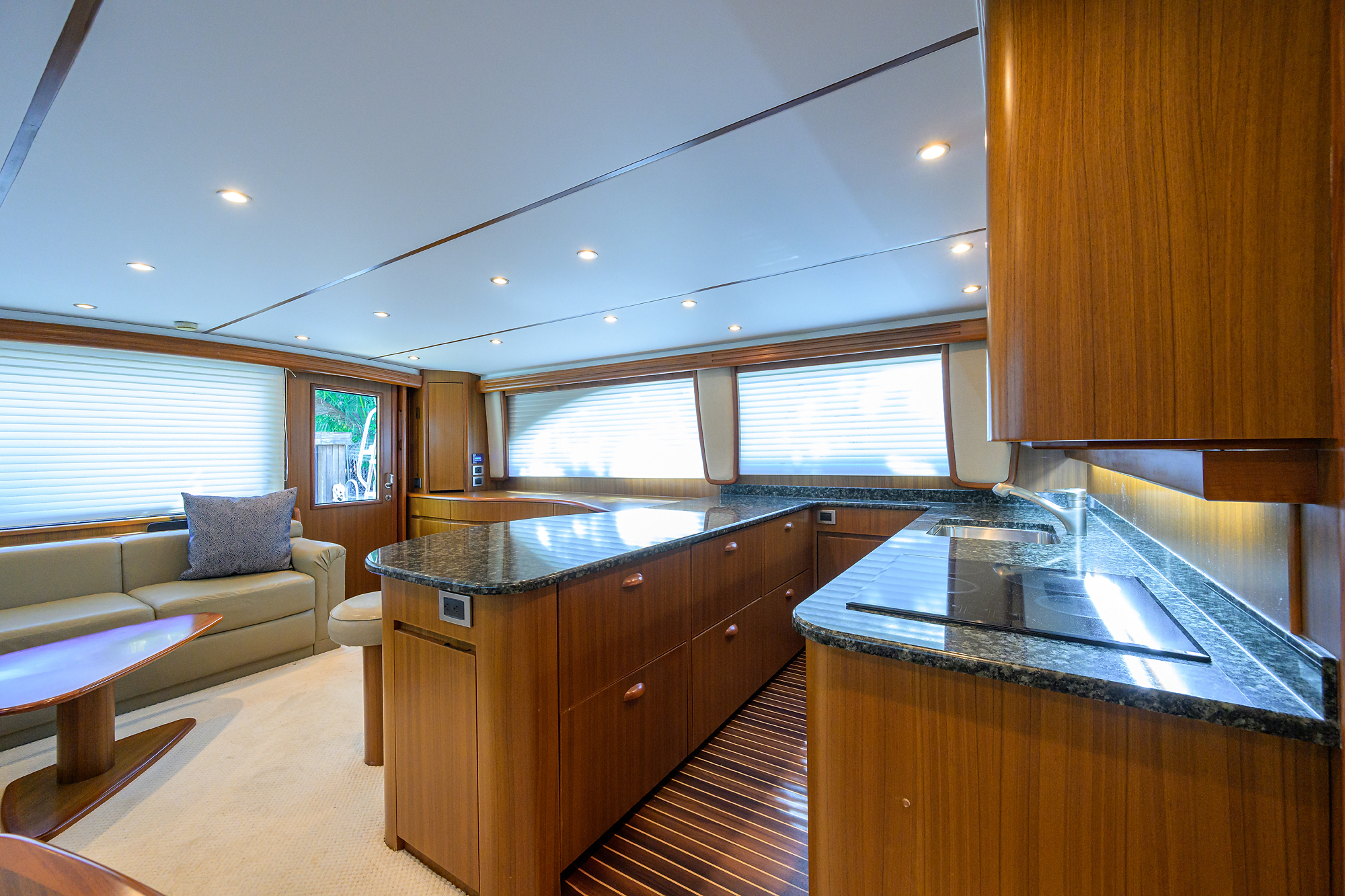 Pryorities yacht photo 62