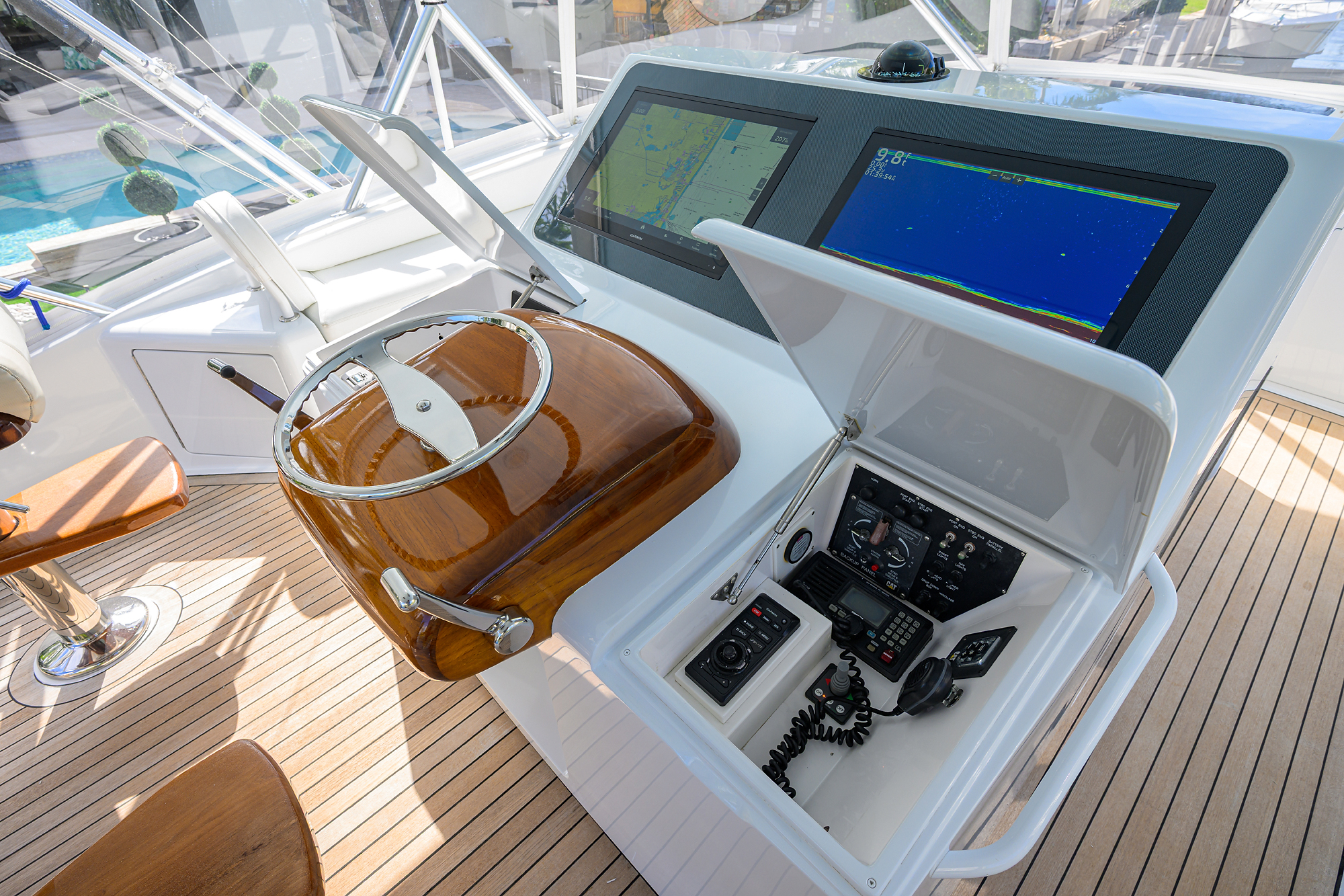 Pryorities yacht photo 20