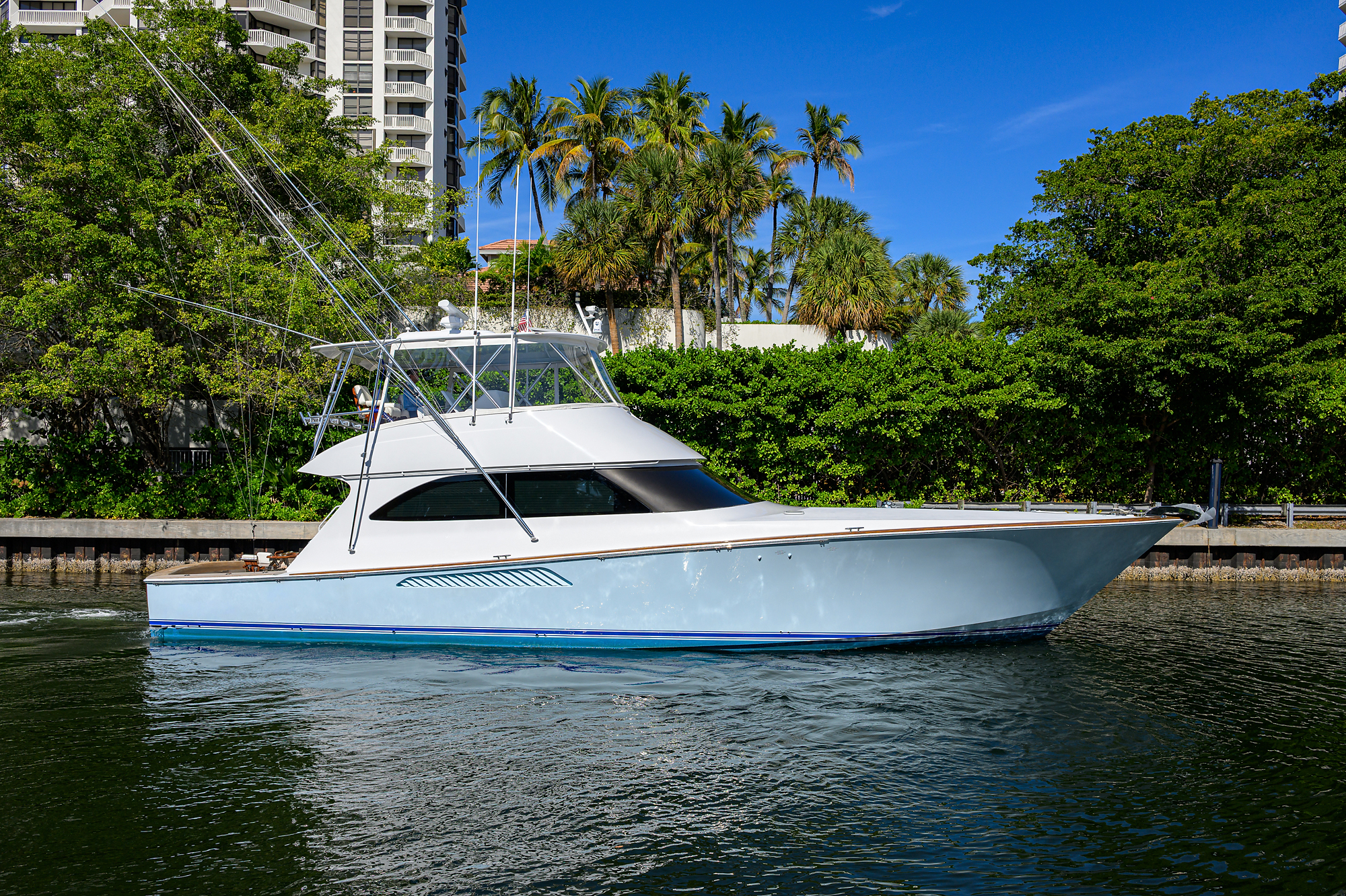 Pryorities yacht photo 1