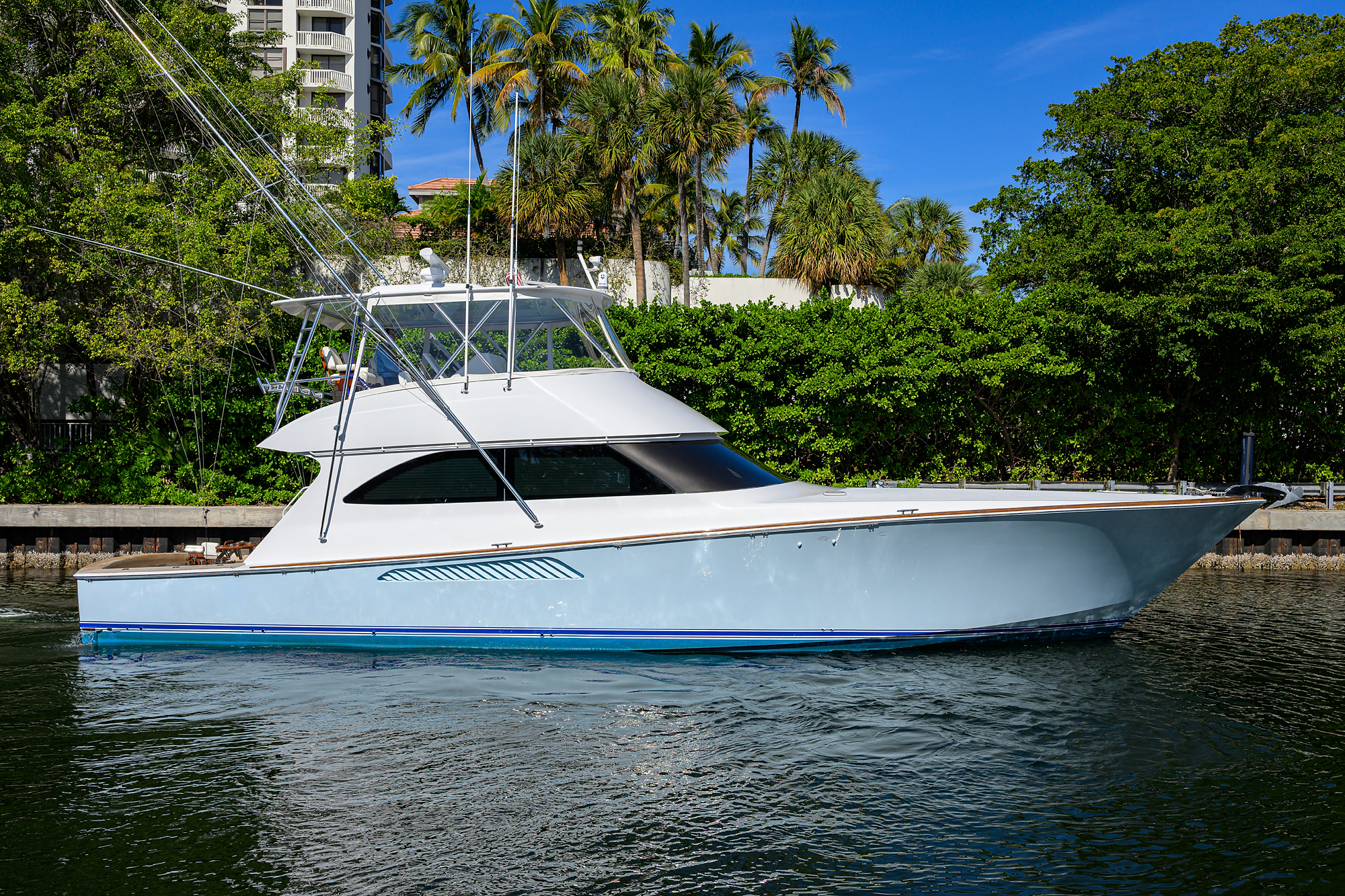 Pryorities yacht photo 2