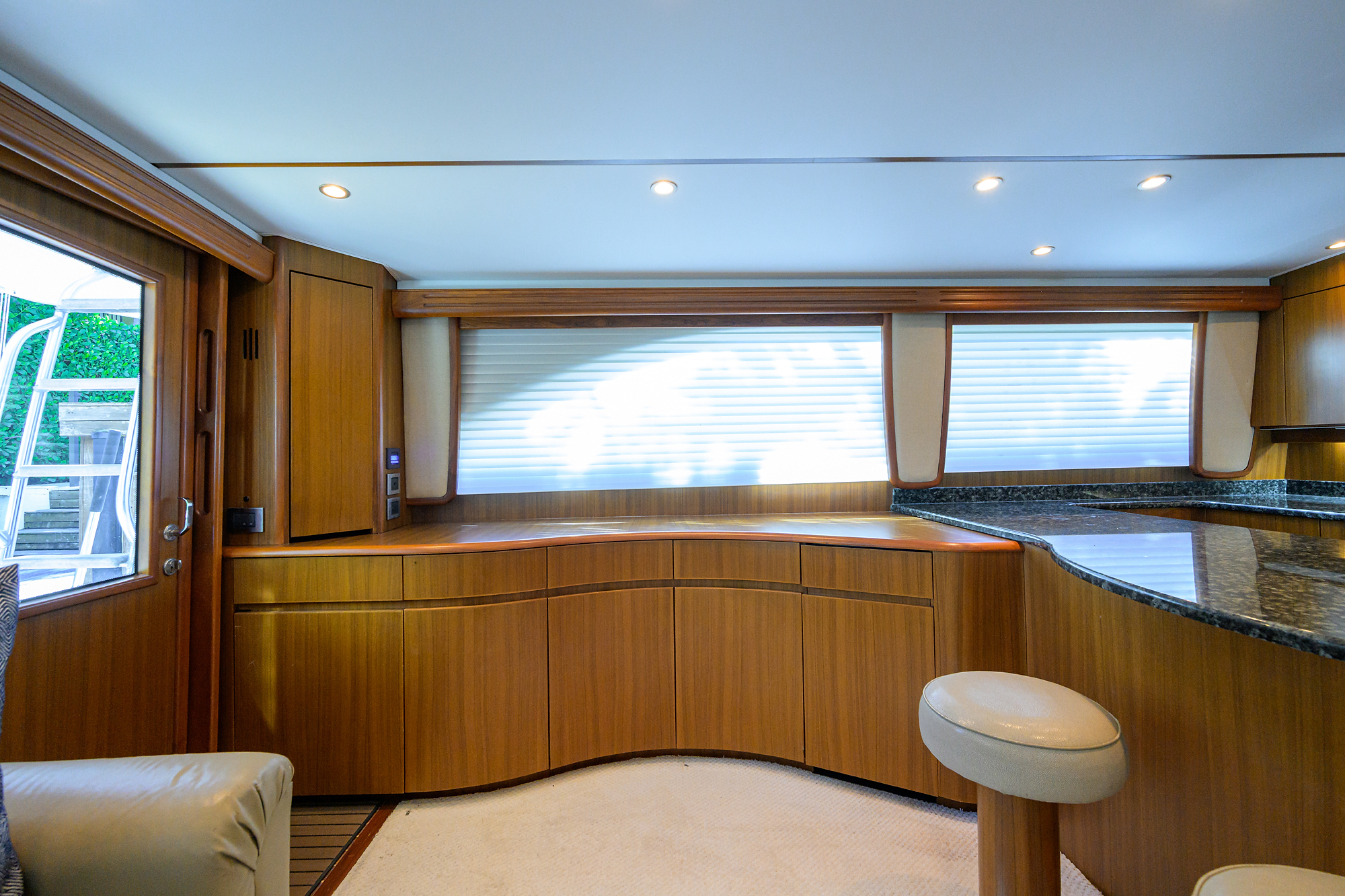 Pryorities yacht photo 56