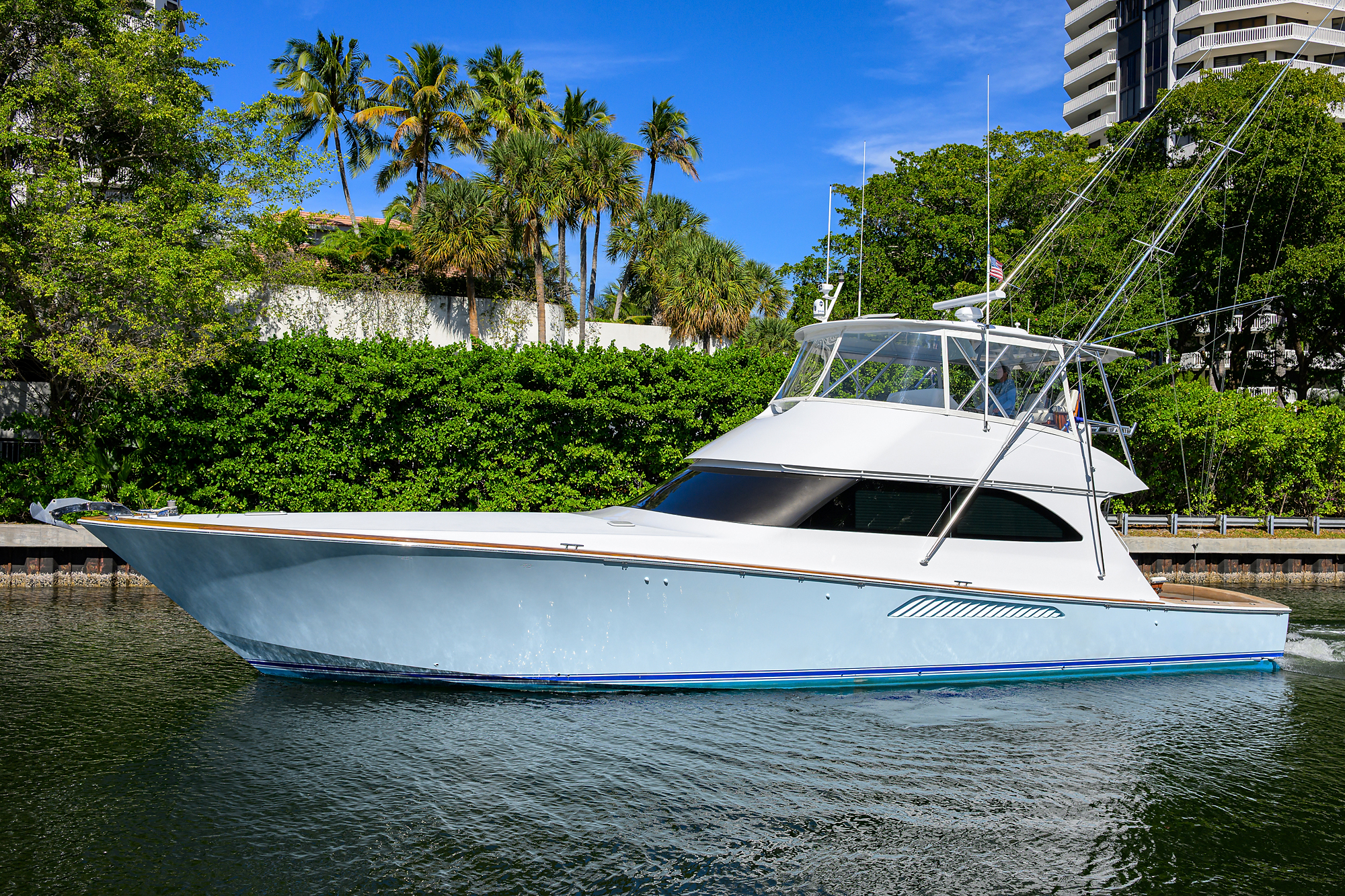 Pryorities yacht photo 9