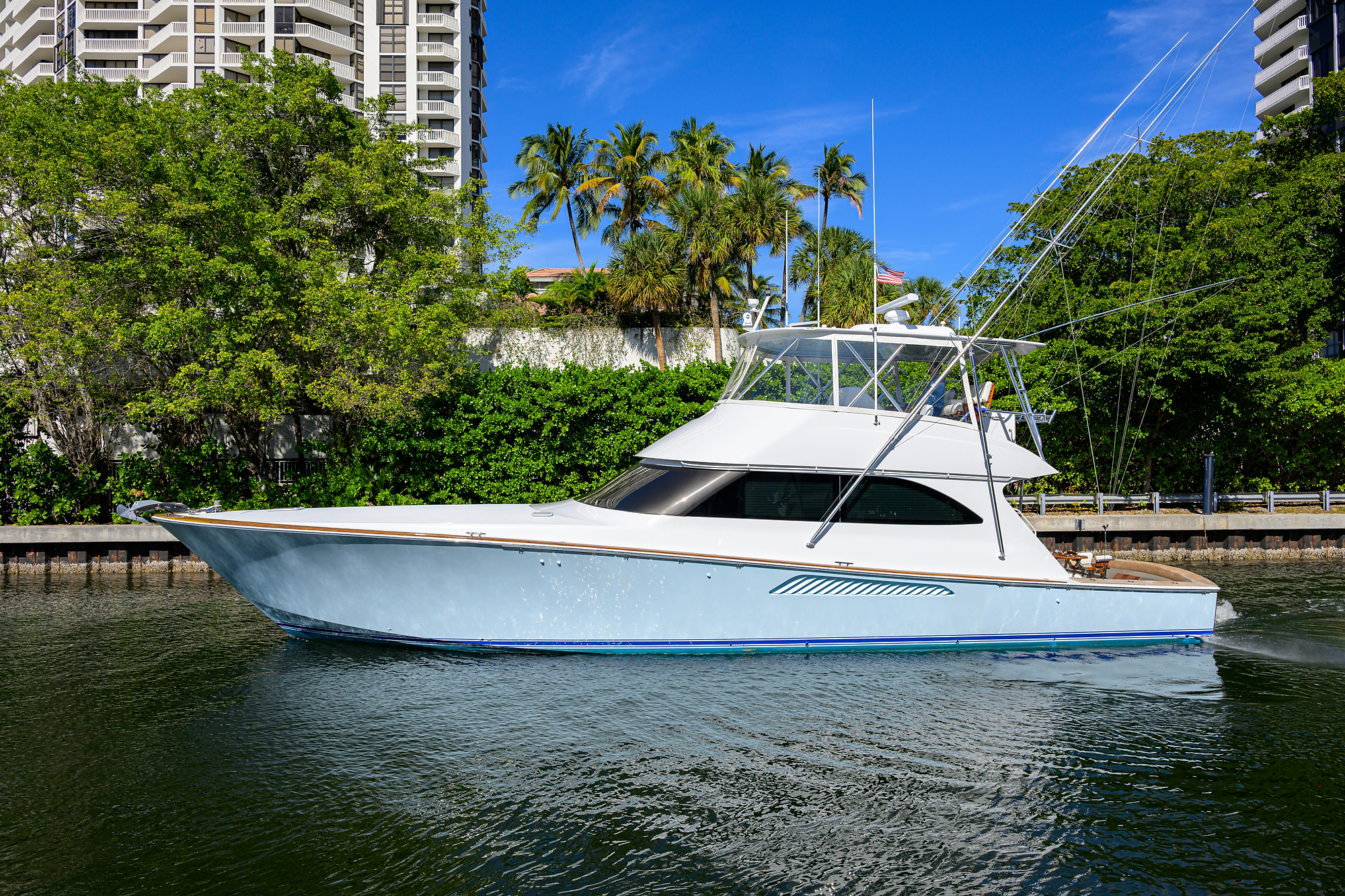 Pryorities yacht photo 8
