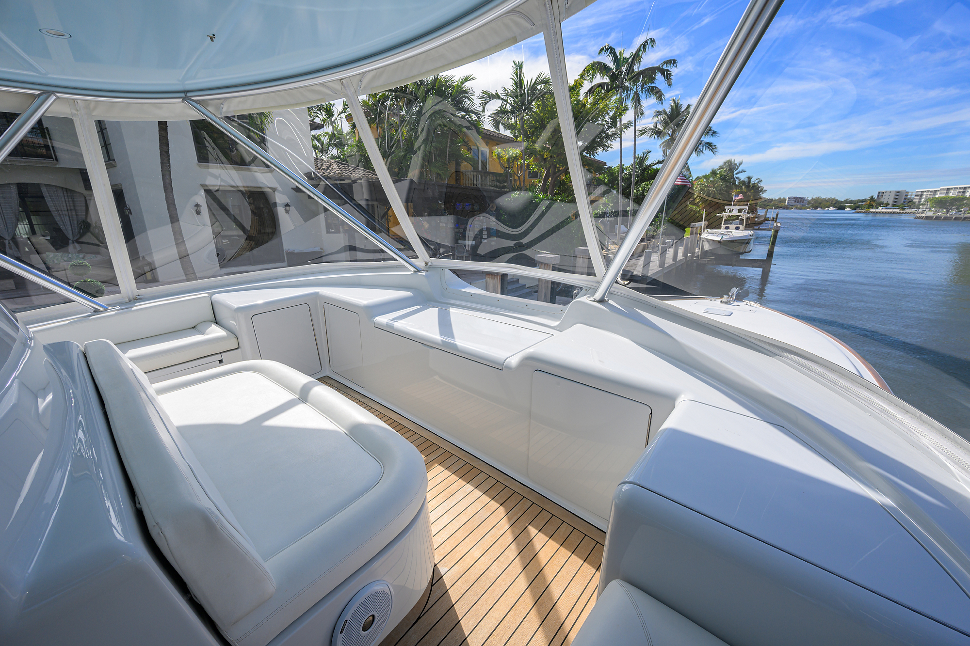 Pryorities yacht photo 28