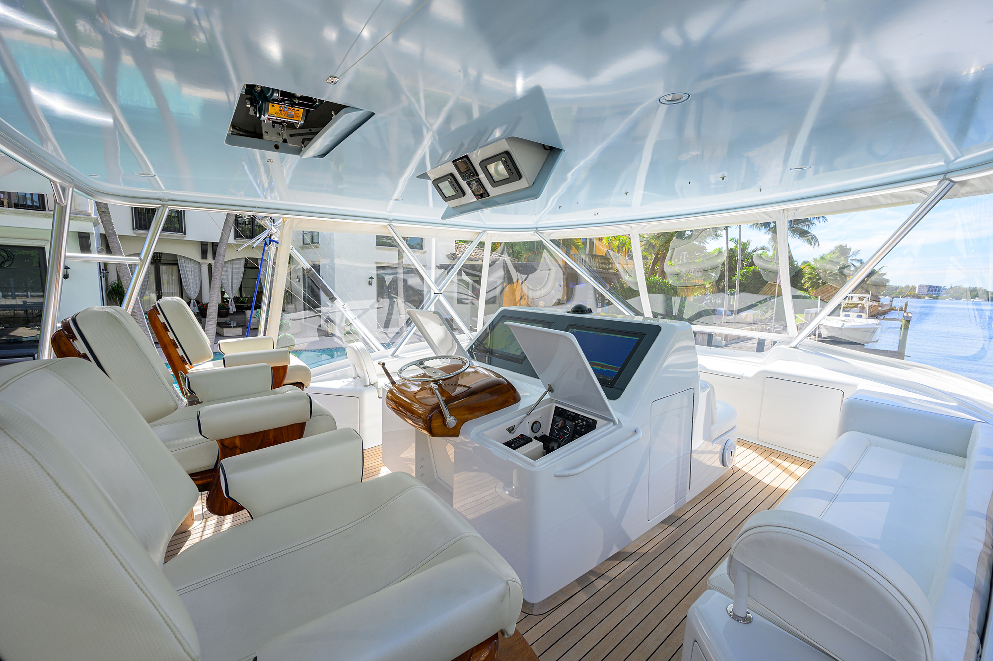Pryorities yacht photo 18