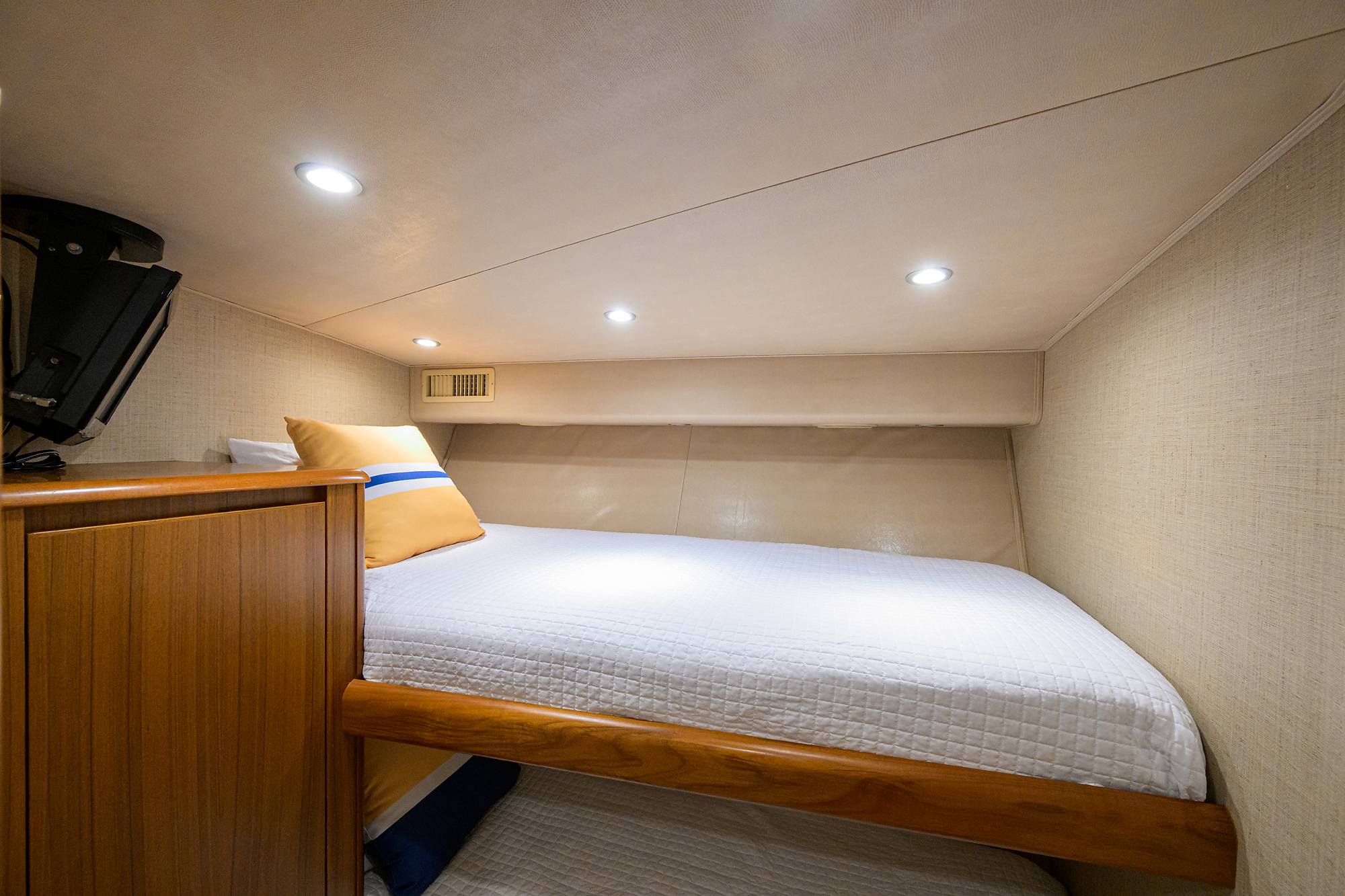 Pryorities yacht photo 75