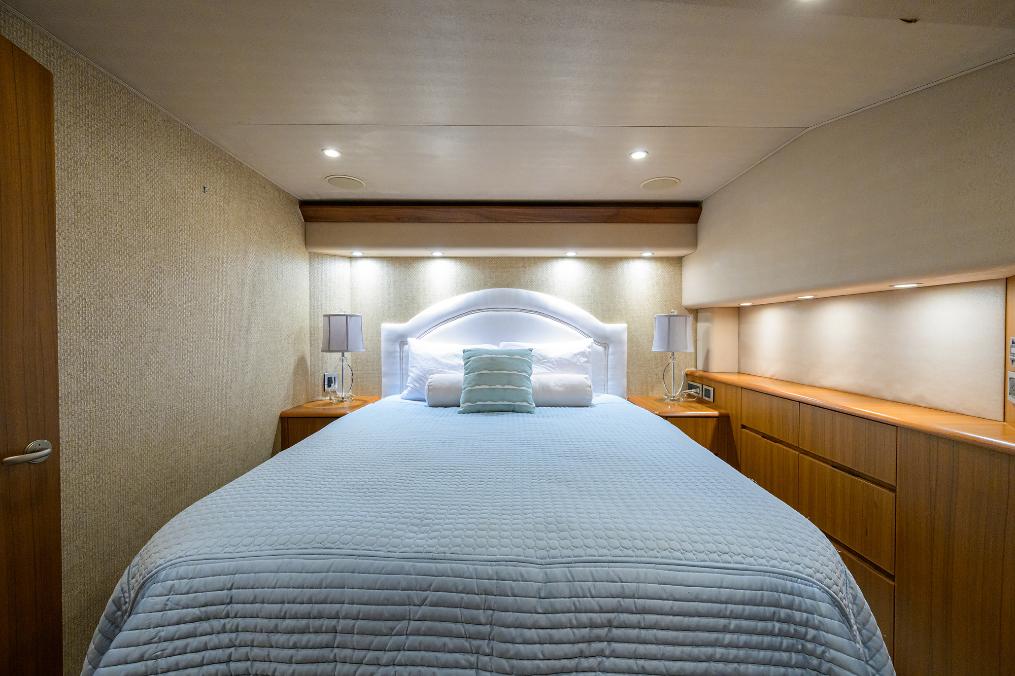Pryorities yacht photo 88