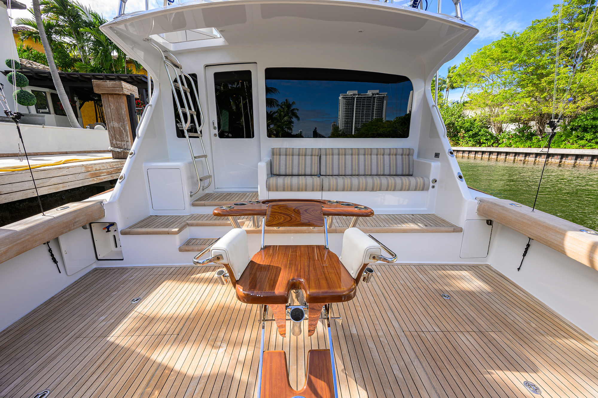 Pryorities yacht photo 33