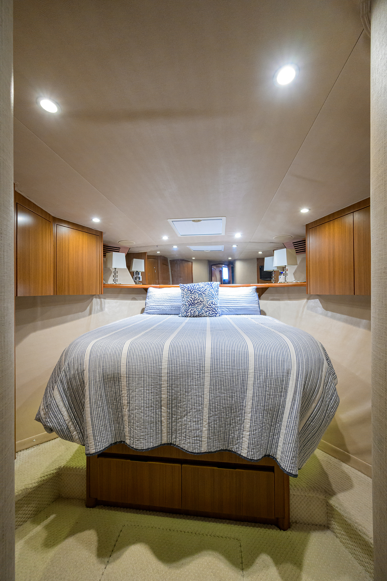 Pryorities yacht photo 66