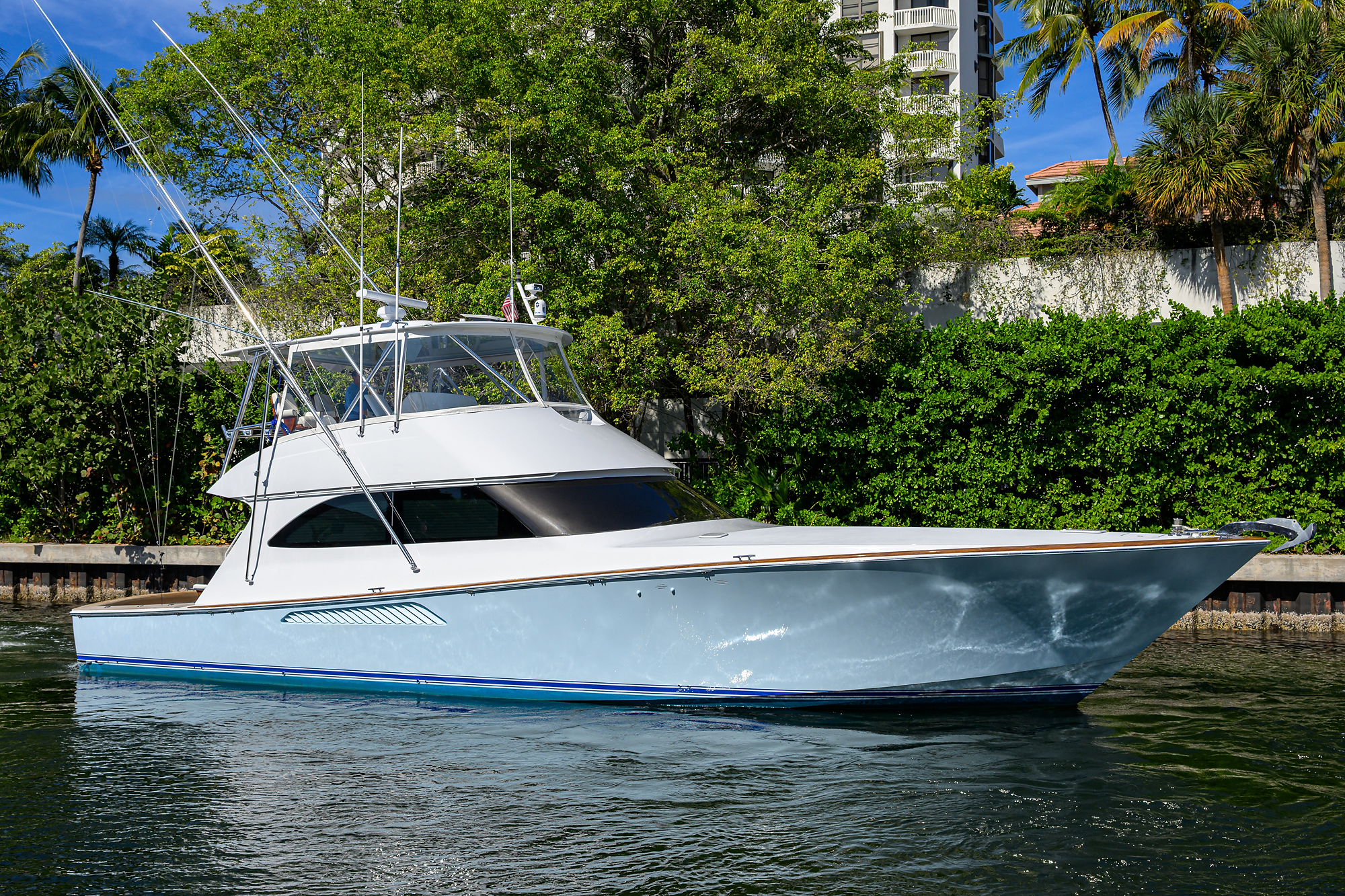 Pryorities yacht photo 3
