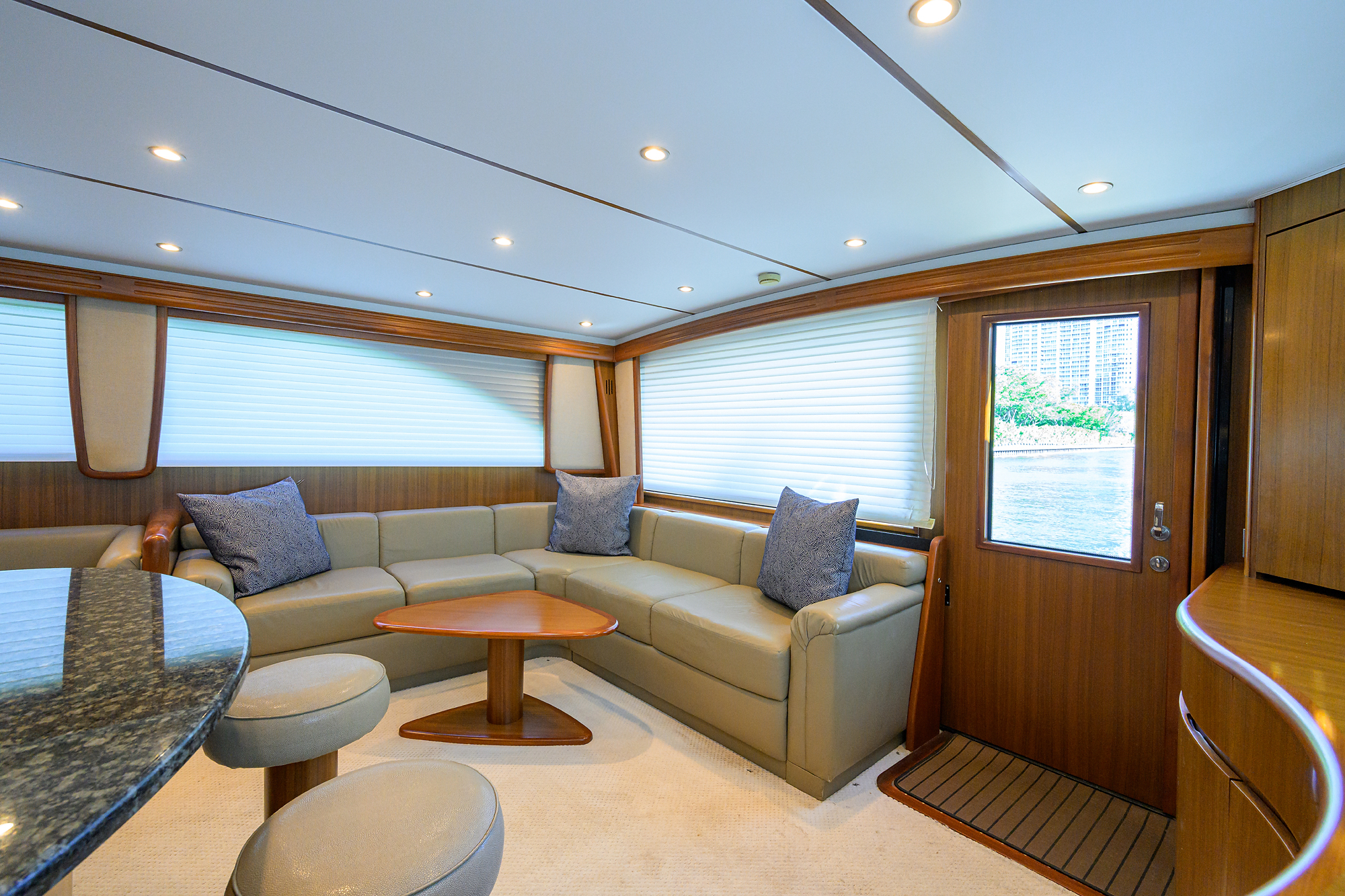 Pryorities yacht photo 54