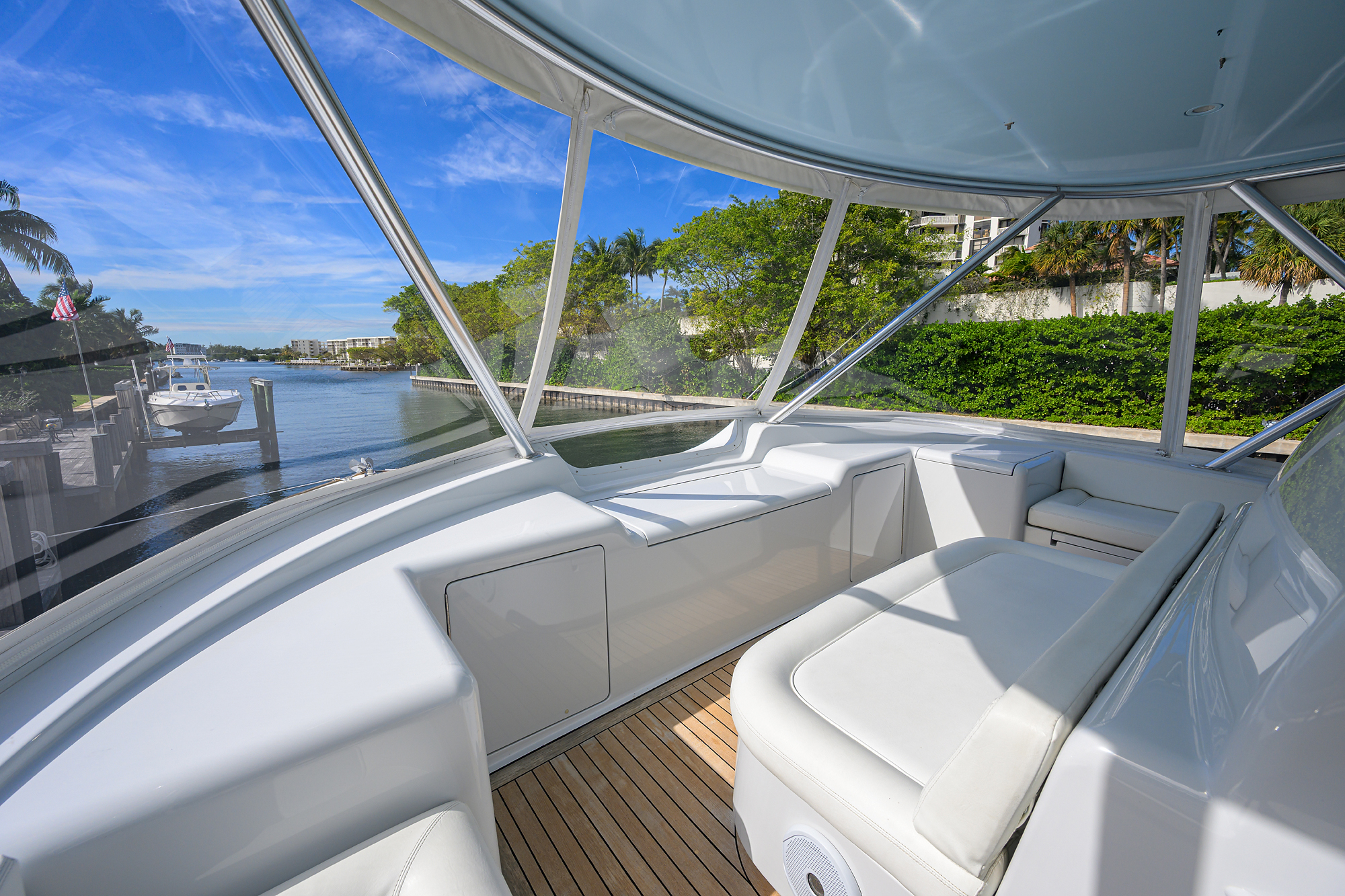 Pryorities yacht photo 26