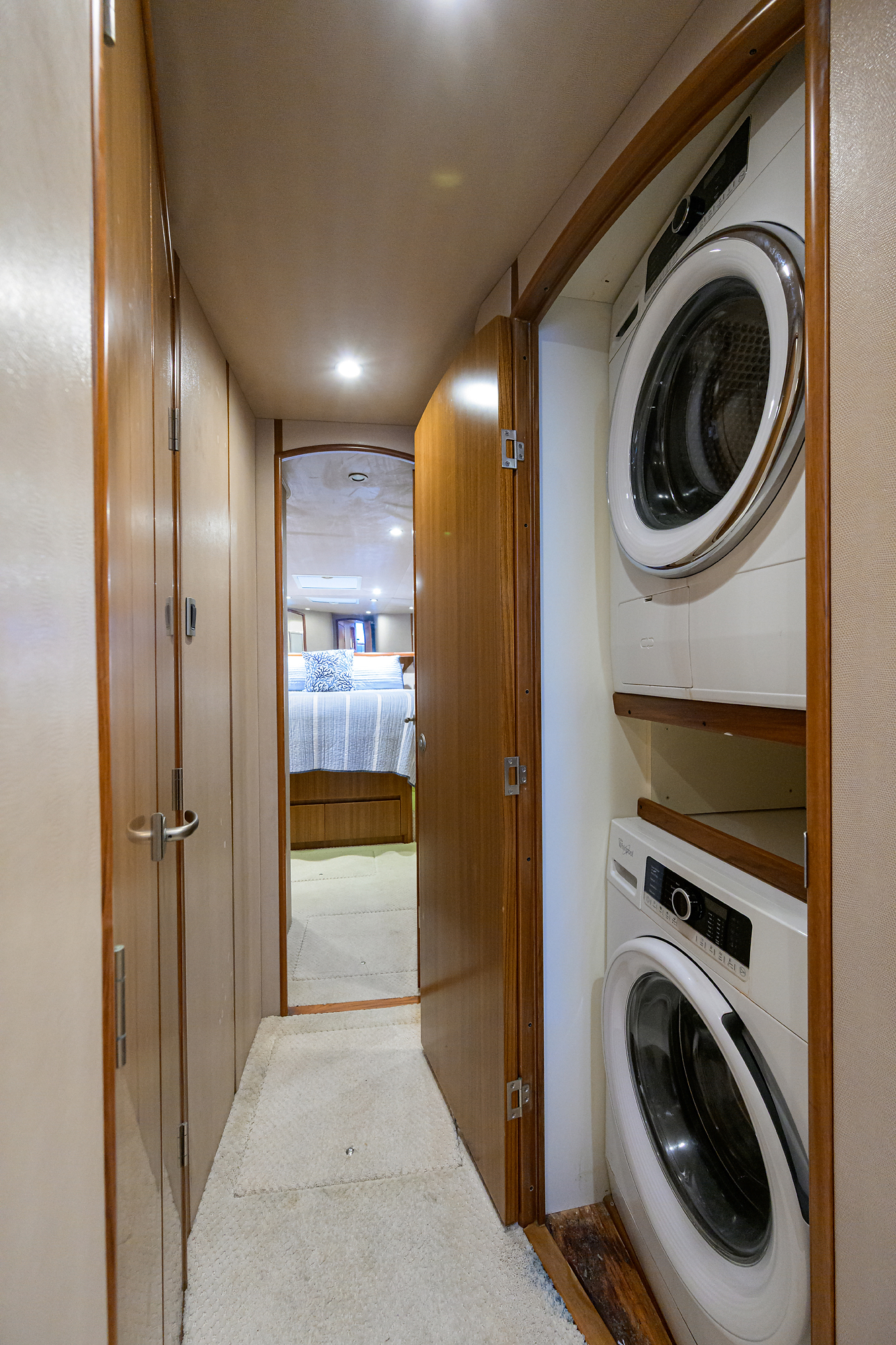 Pryorities yacht photo 95