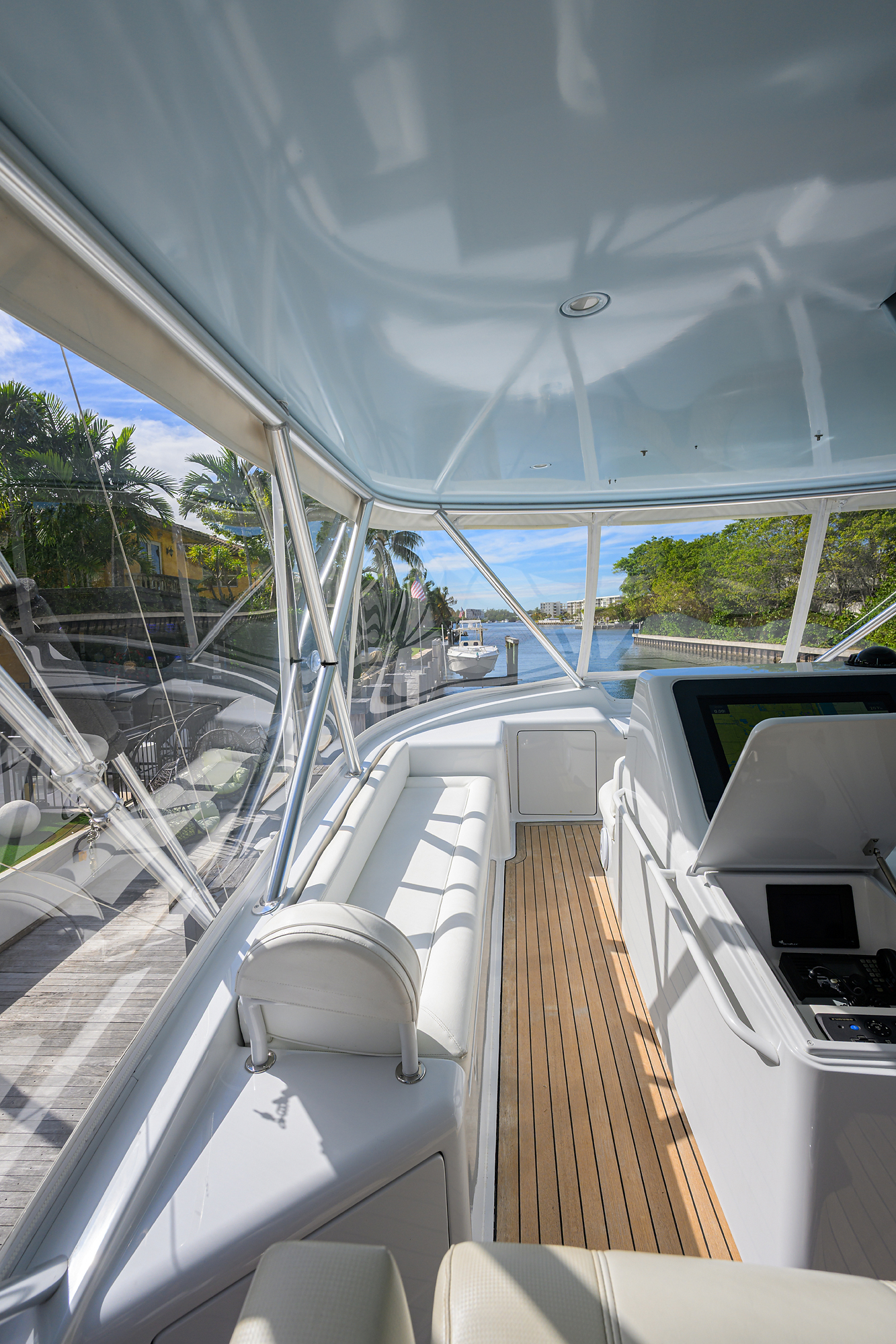 Pryorities yacht photo 25