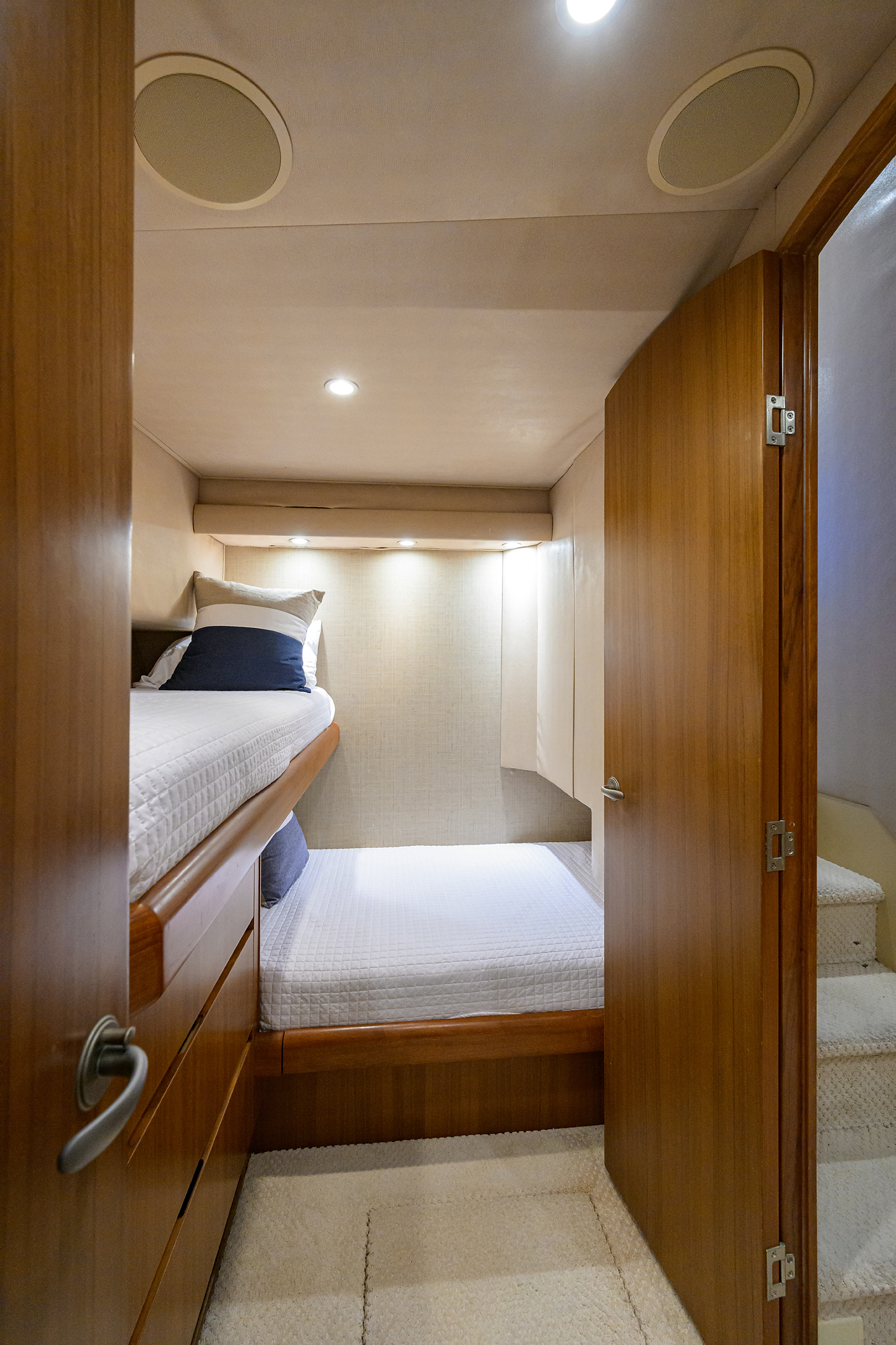Pryorities yacht photo 81