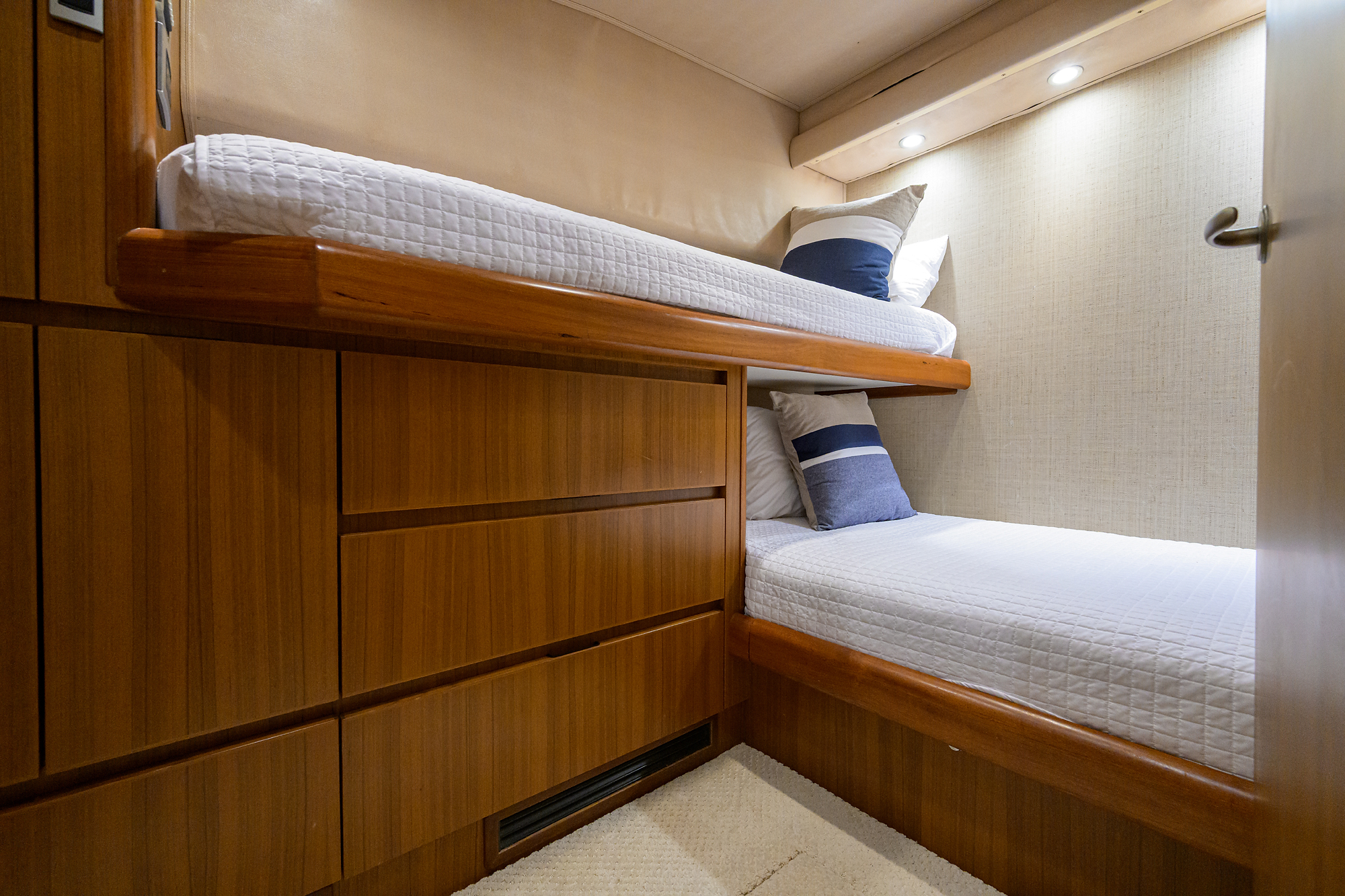 Pryorities yacht photo 80