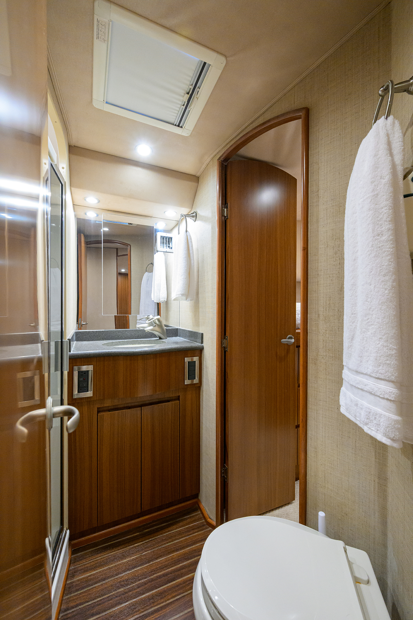 Pryorities yacht photo 83