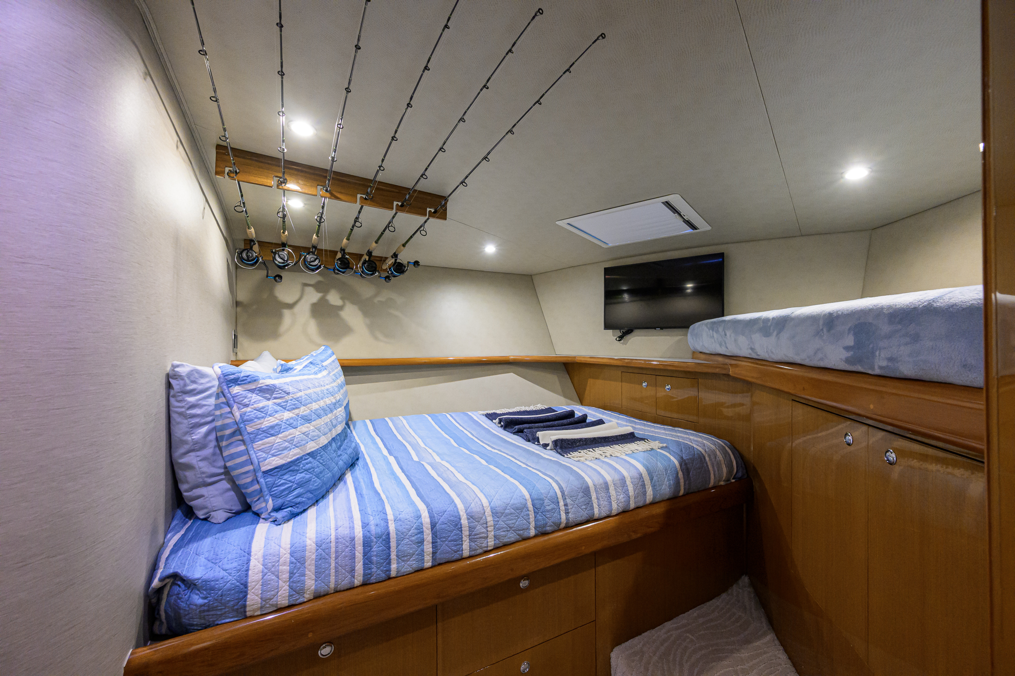 One Step Ahead yacht photo 88