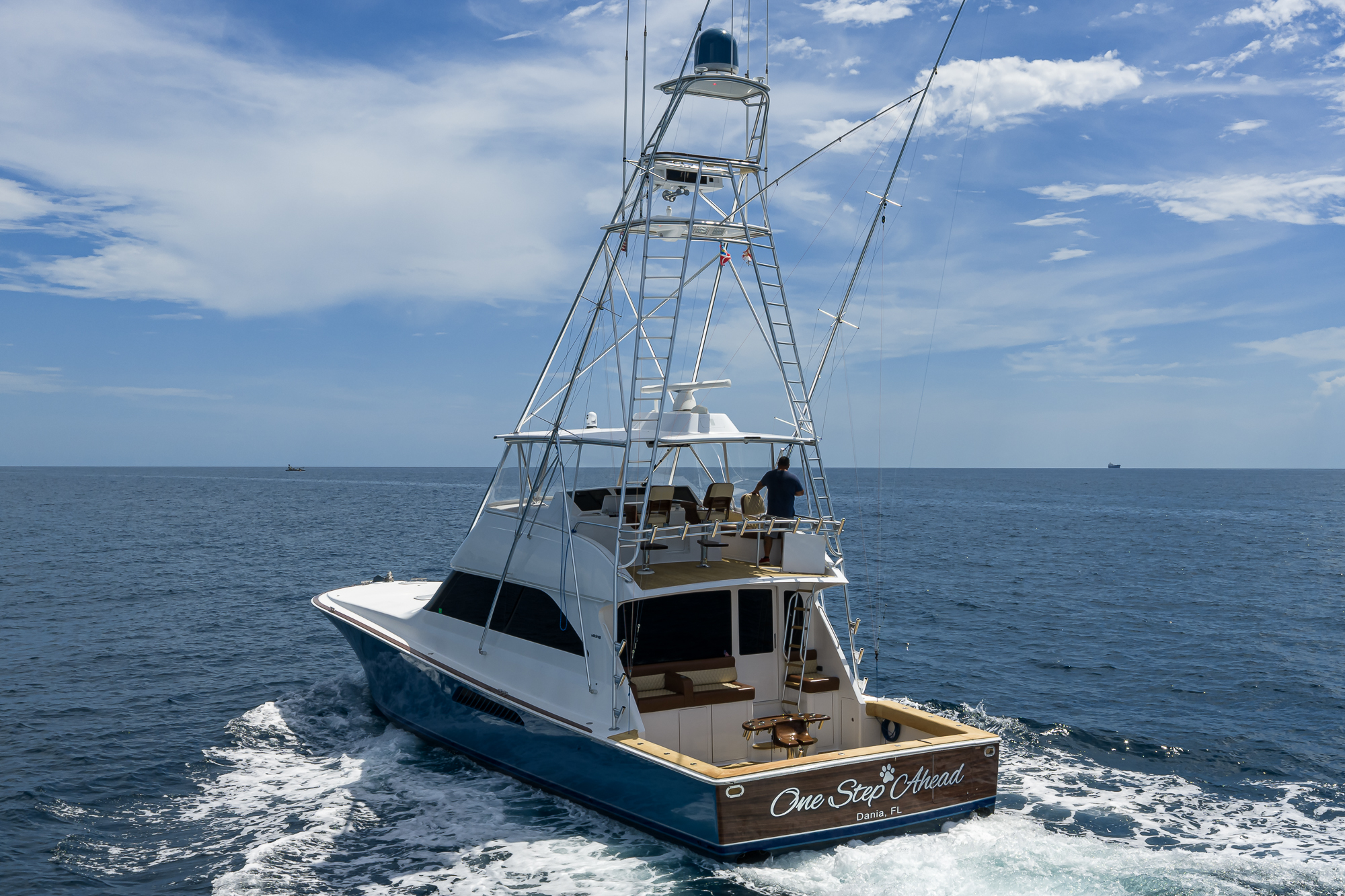 One Step Ahead yacht photo 9