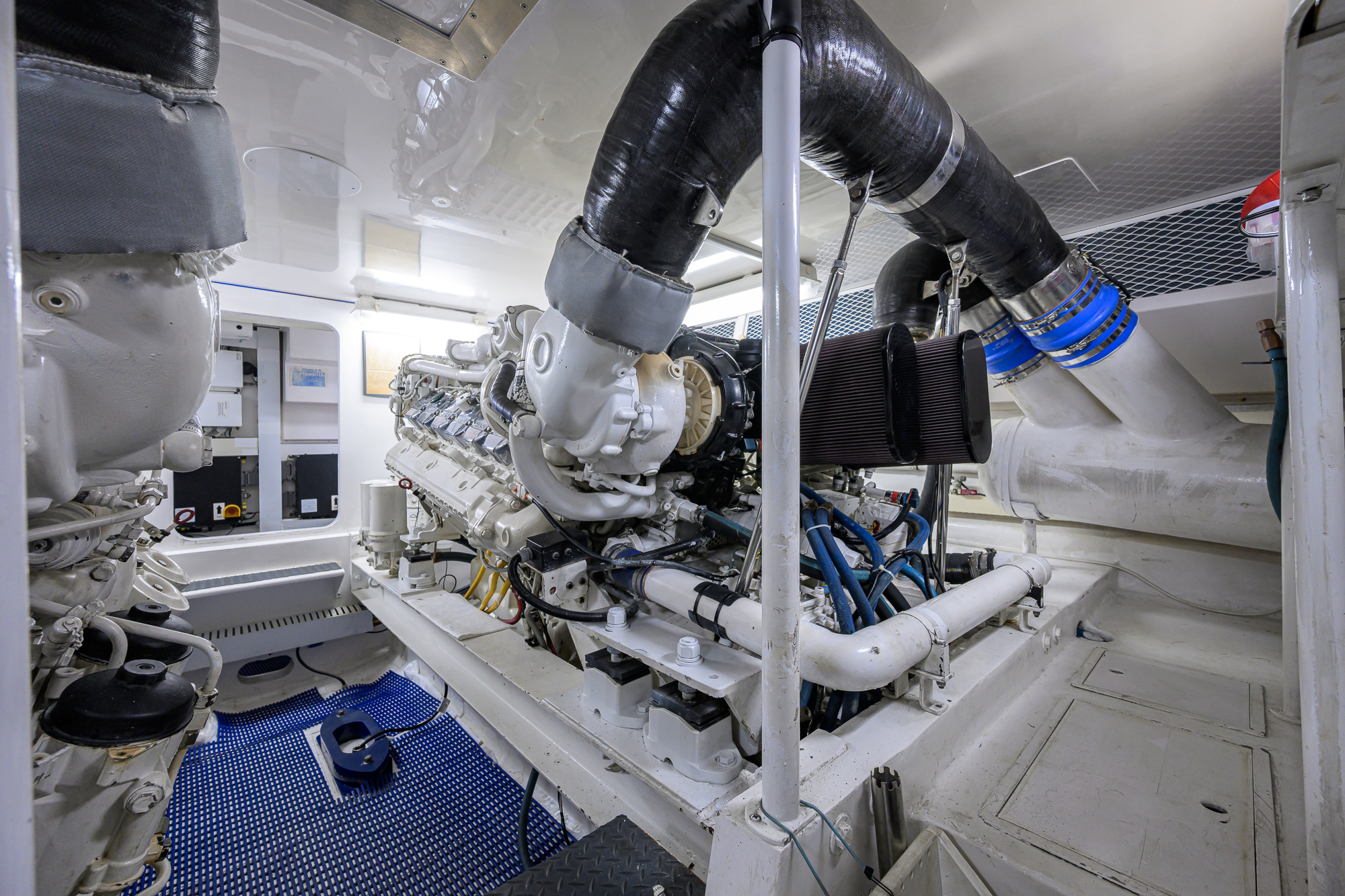 One Step Ahead yacht photo 57